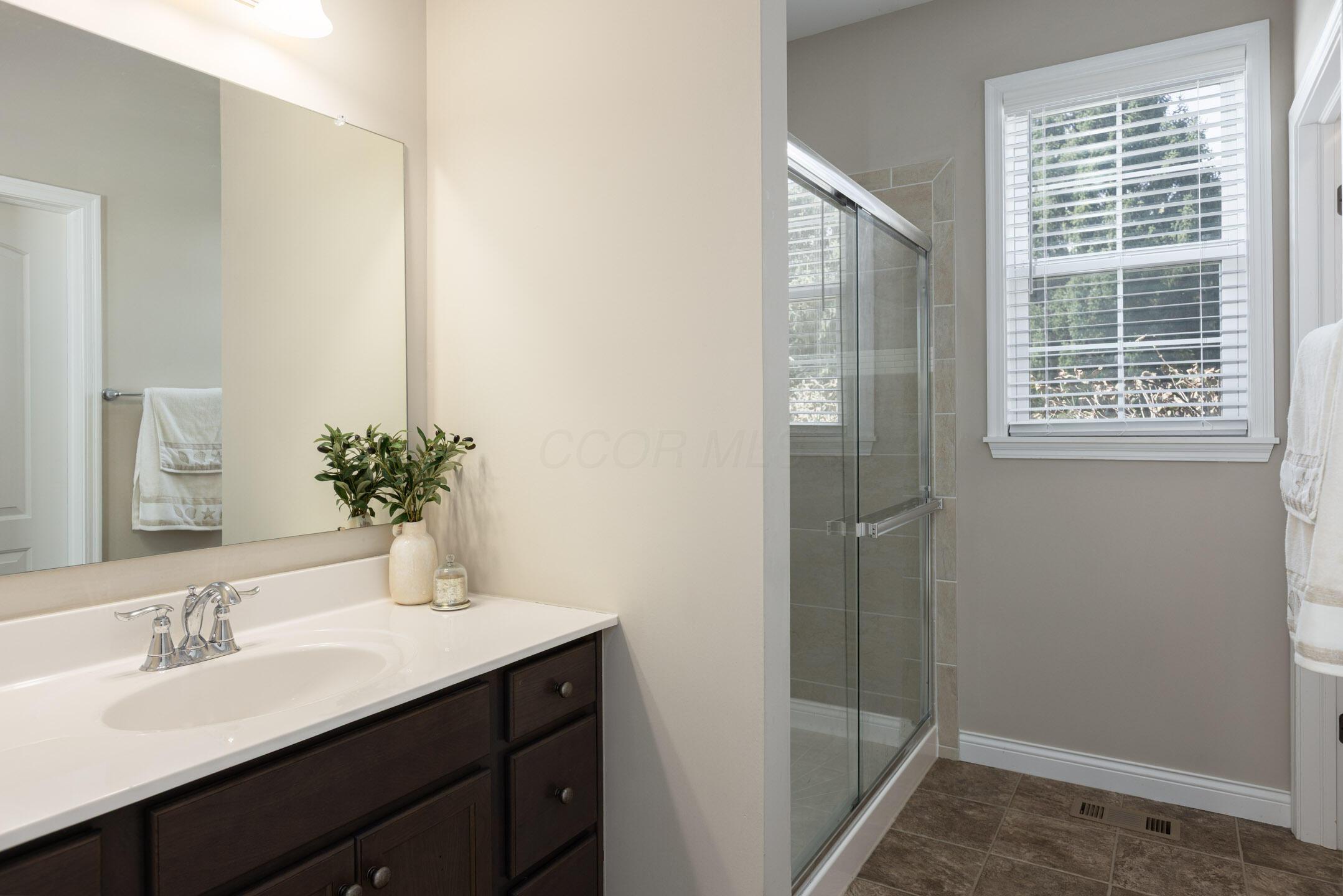 5829 Glendavon Court Property Photo 27