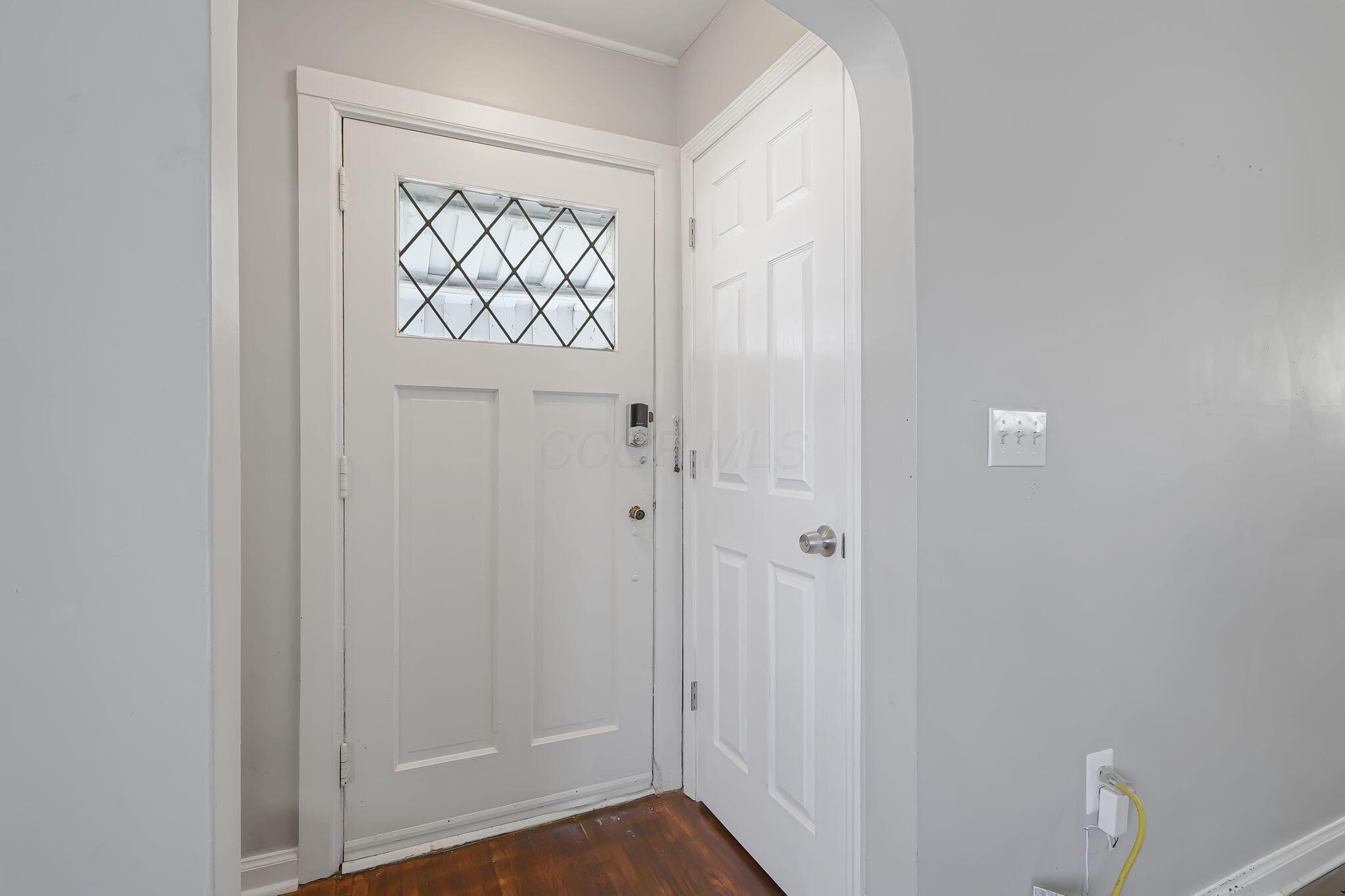 569 Binns Boulevard Property Photo 2