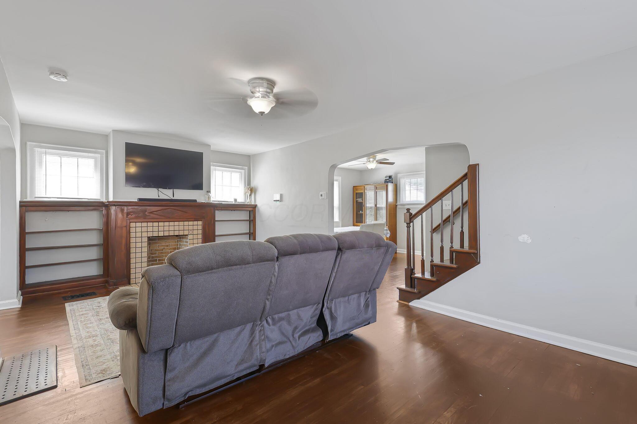 569 Binns Boulevard Property Photo 3