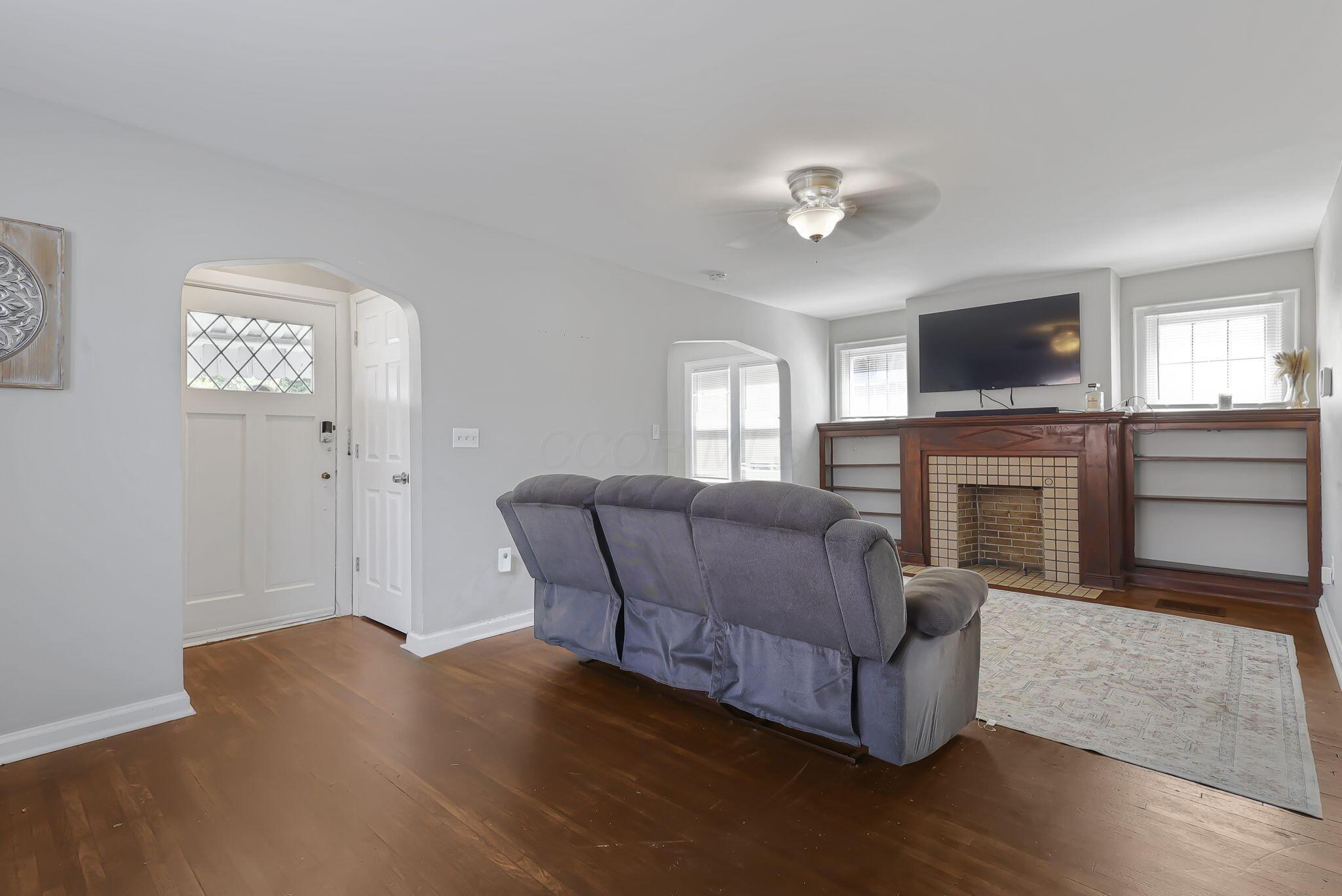 569 Binns Boulevard Property Photo 4