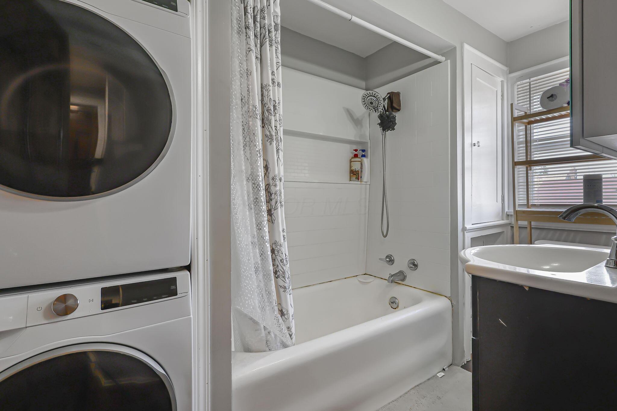 569 Binns Boulevard Property Photo 18