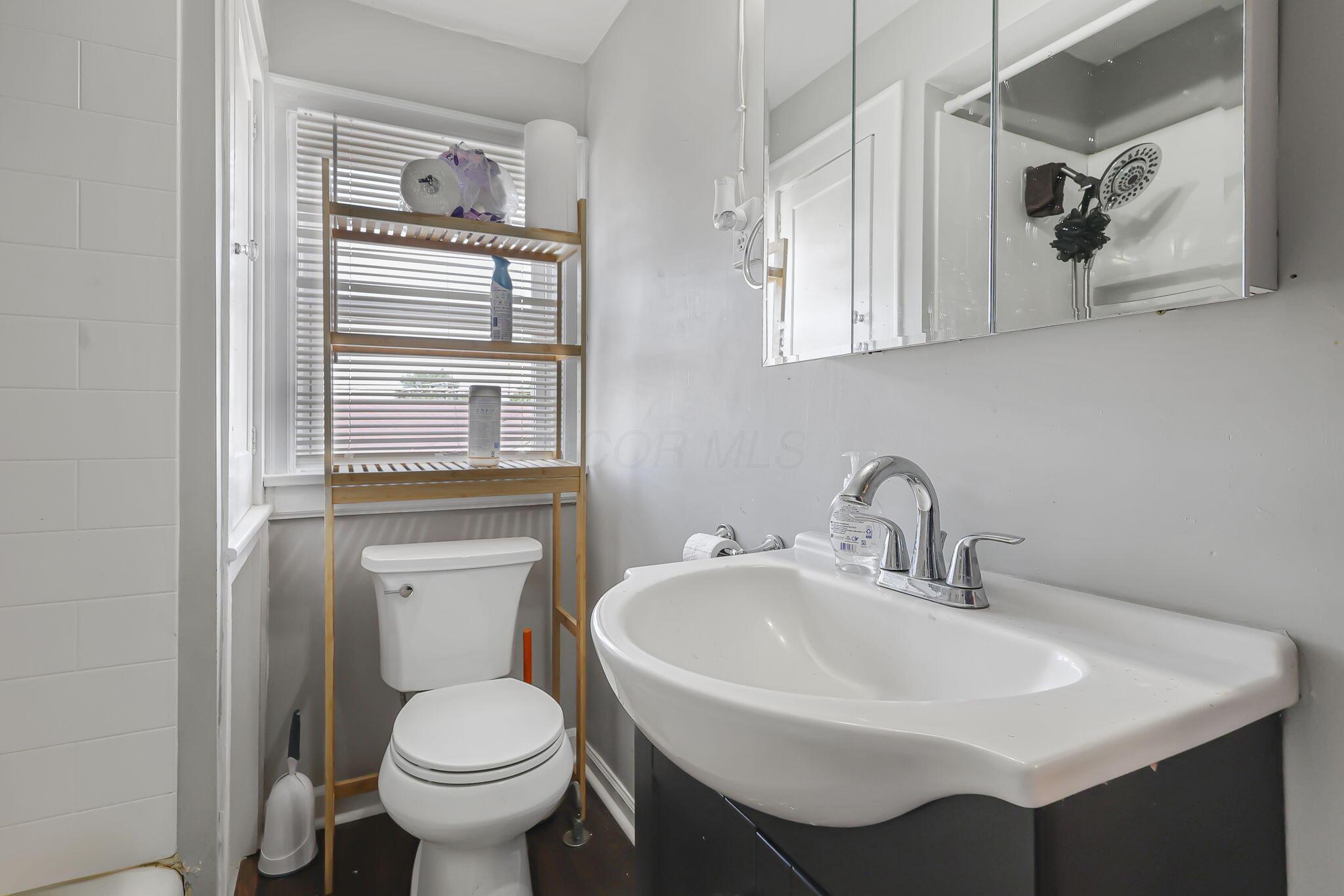 569 Binns Boulevard Property Photo 19