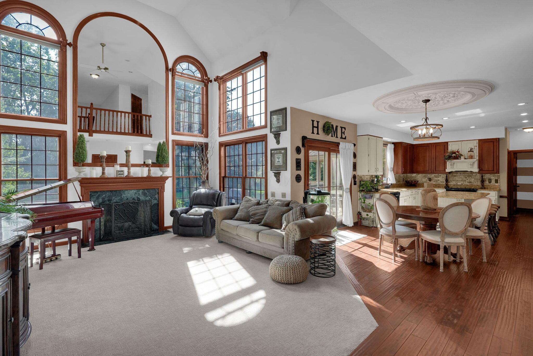 10415 Woodburn Drive Property Photo 1