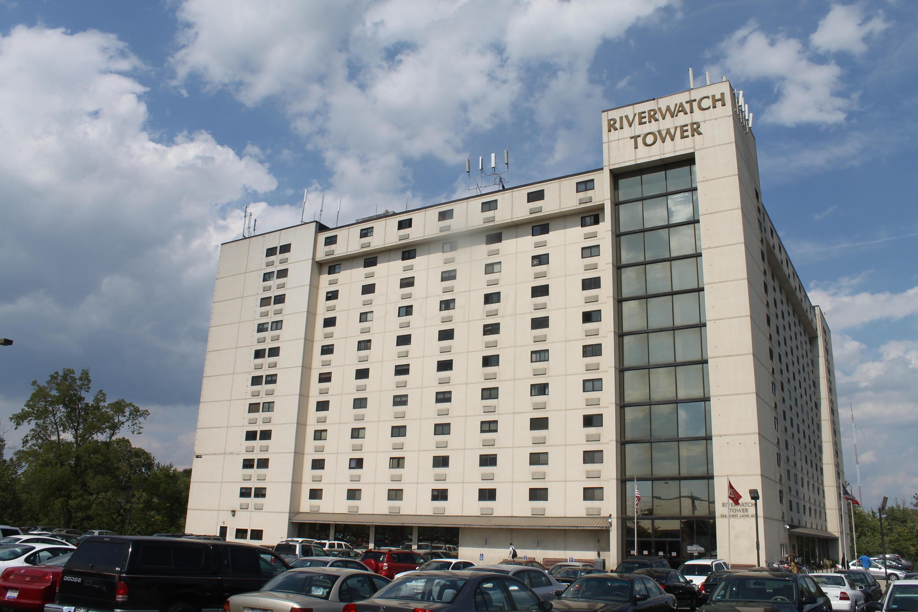 364 W Lane Avenue, 212