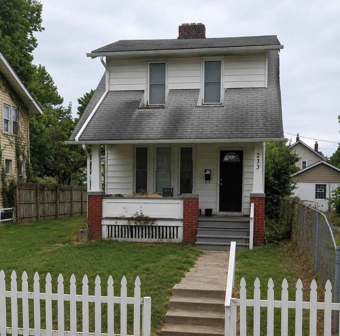 233 Columbian Property Photo