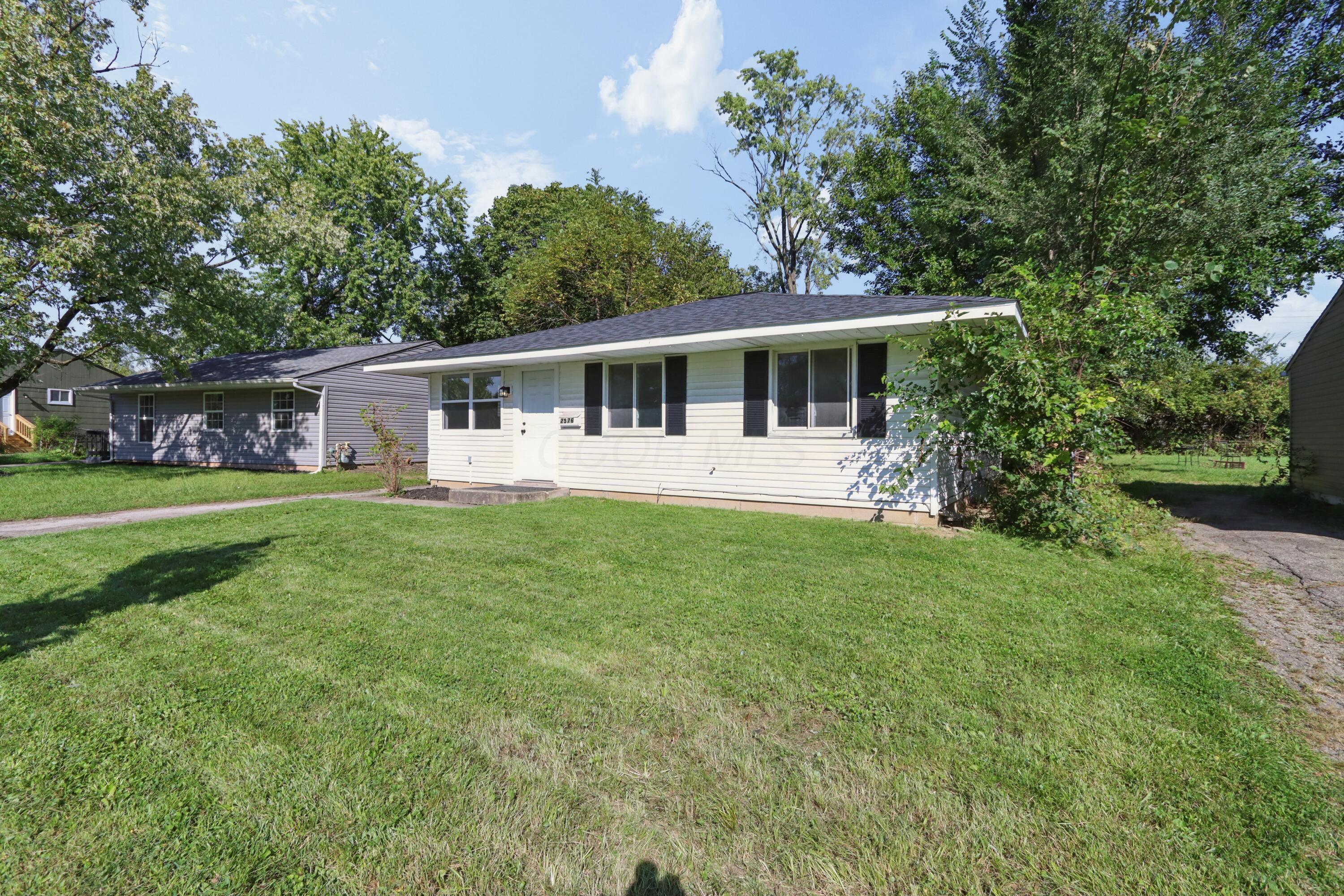 2576 Nona Road Property Photo 5