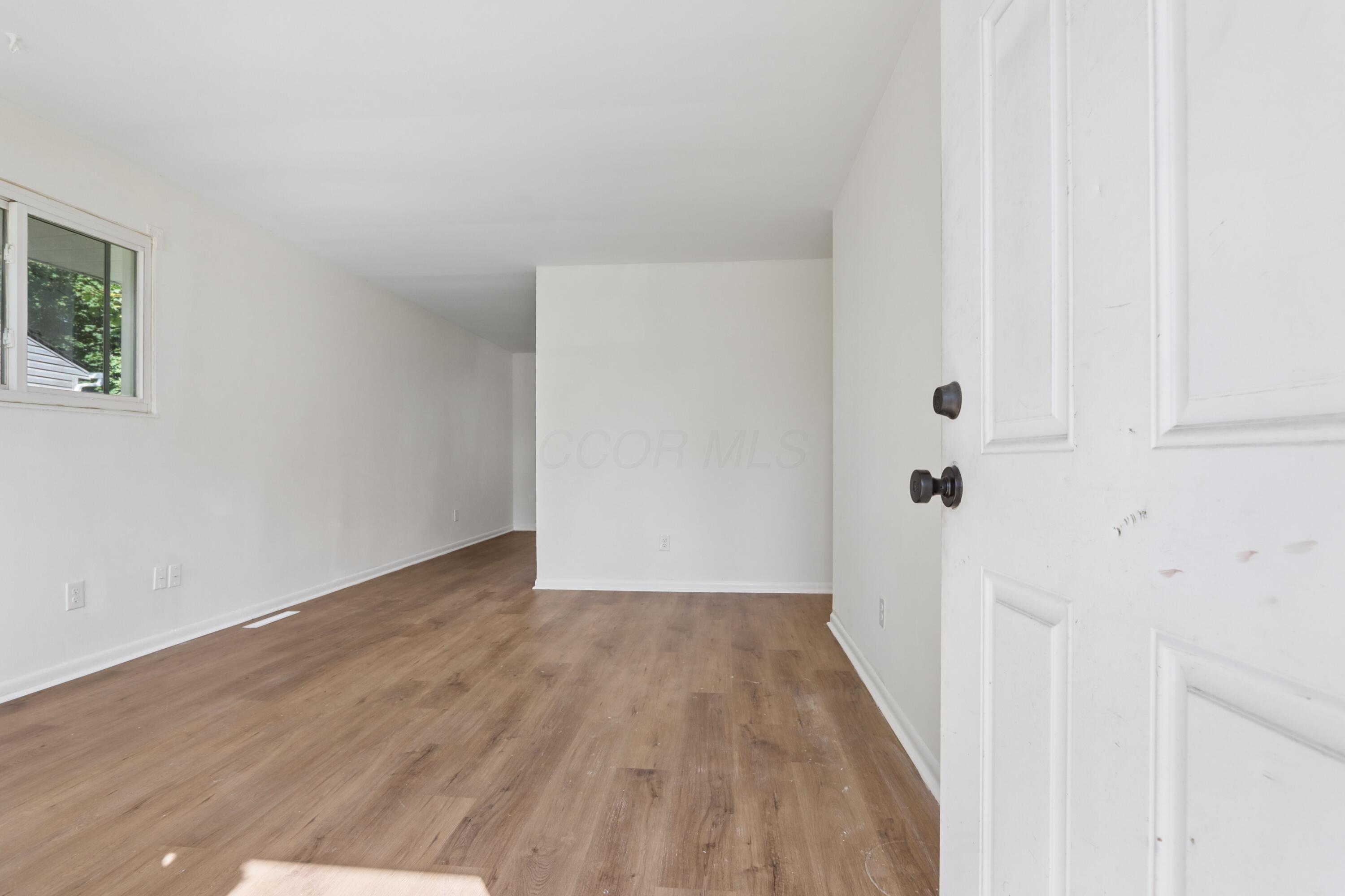 2576 Nona Road Property Photo 6