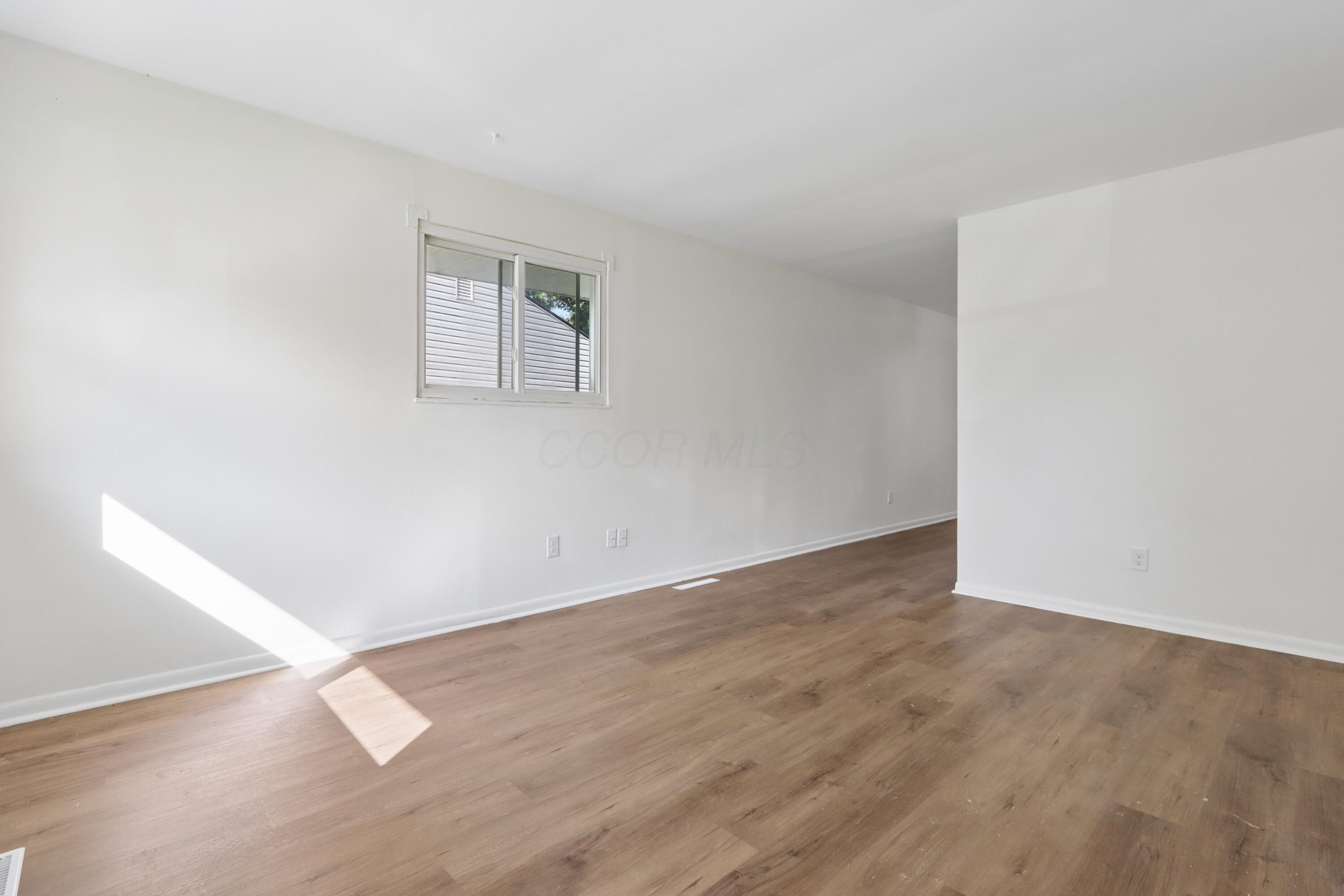 2576 Nona Road Property Photo 7