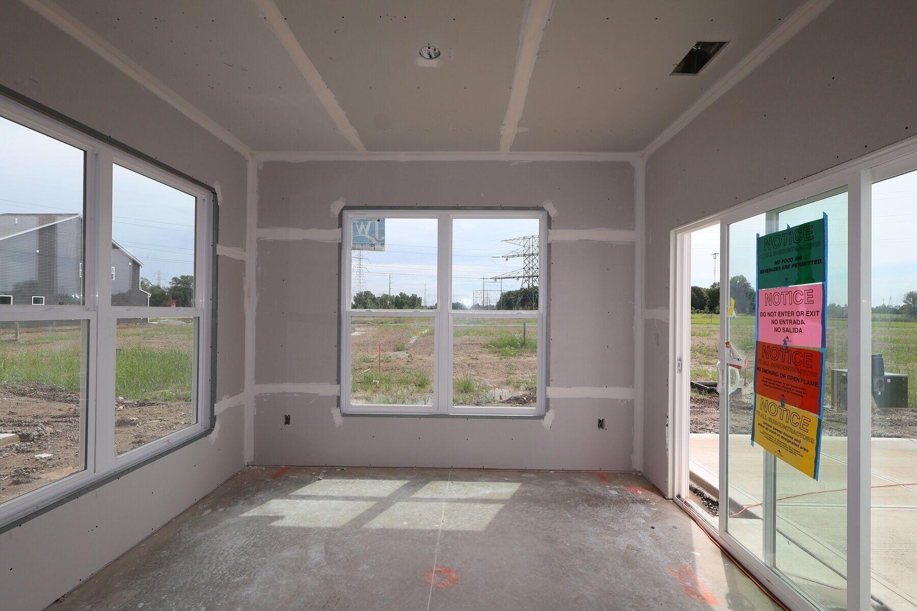 5908 Creekview Drive Property Photo 4