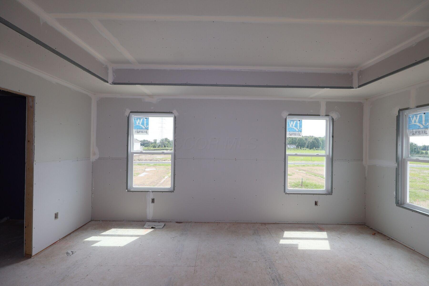 5908 Creekview Drive Property Photo 6