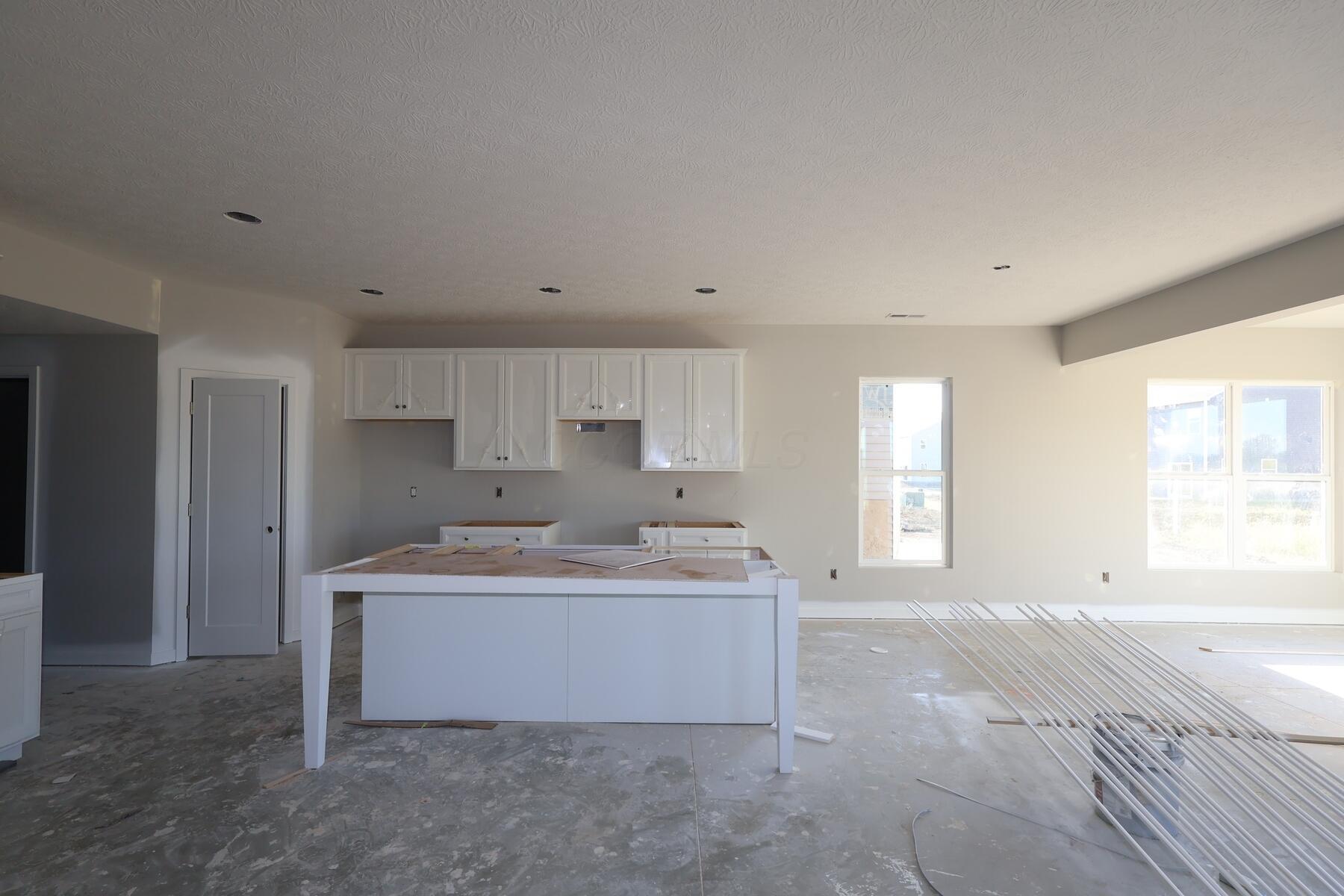 5908 Creekview Drive Property Photo 7