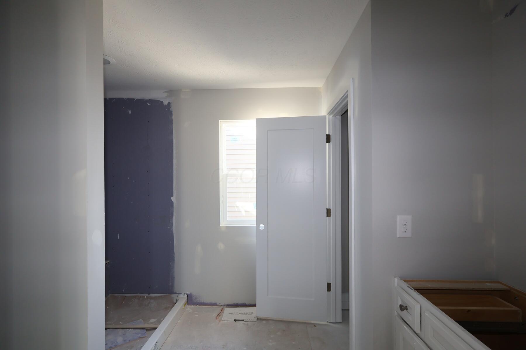 5908 Creekview Drive Property Photo 13