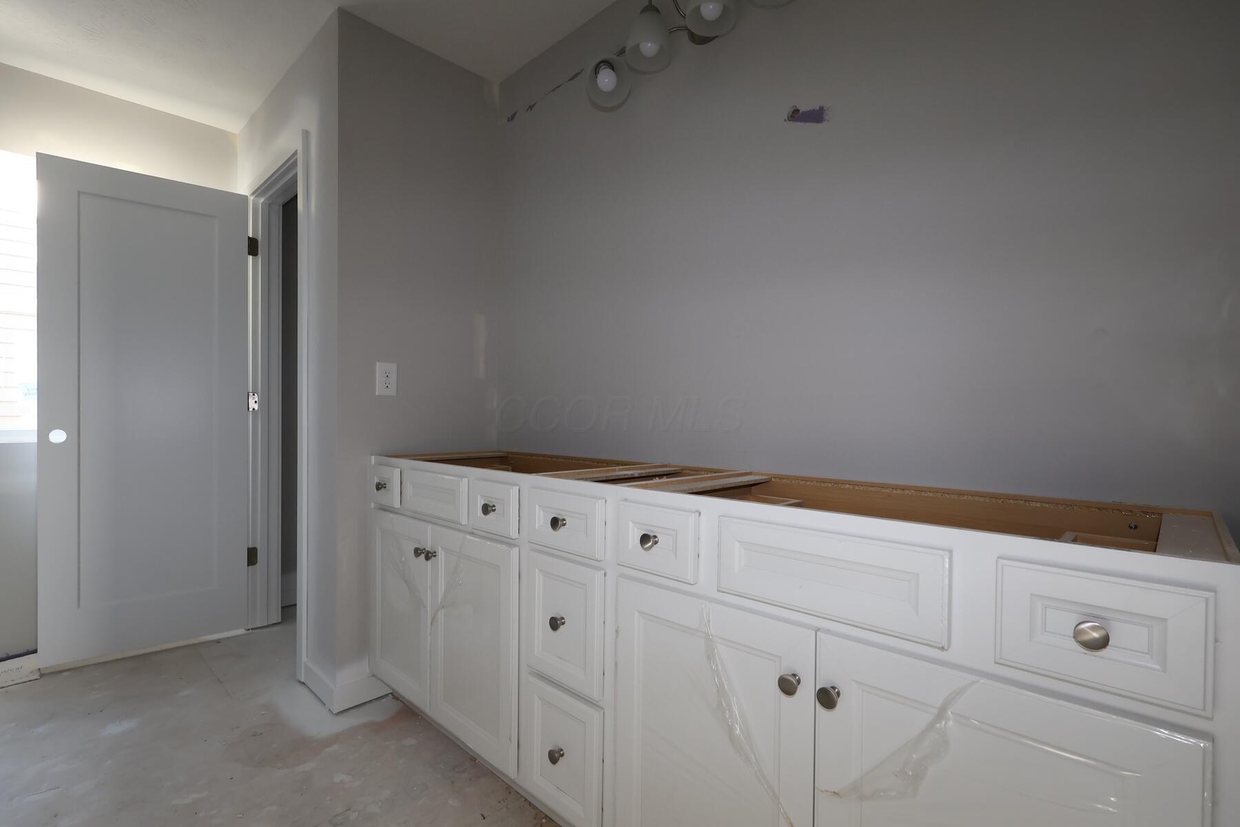 5908 Creekview Drive Property Photo 14