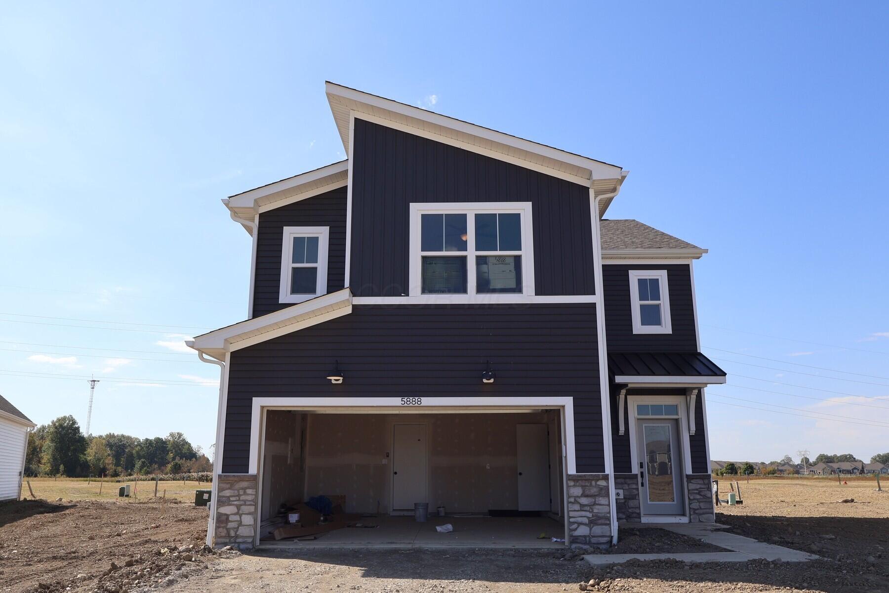 5888 Creekview Drive Property Photo 1