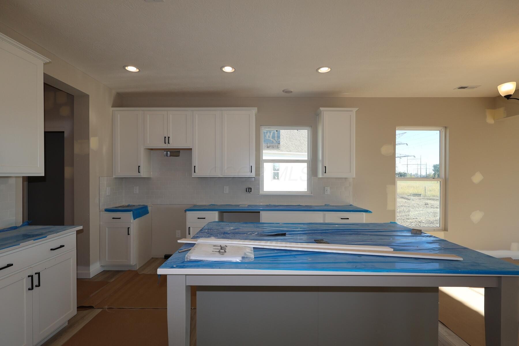 5888 Creekview Drive Property Photo 3