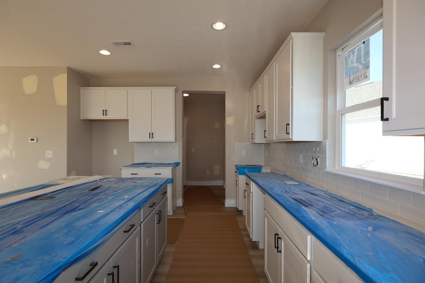 5888 Creekview Drive Property Photo 5