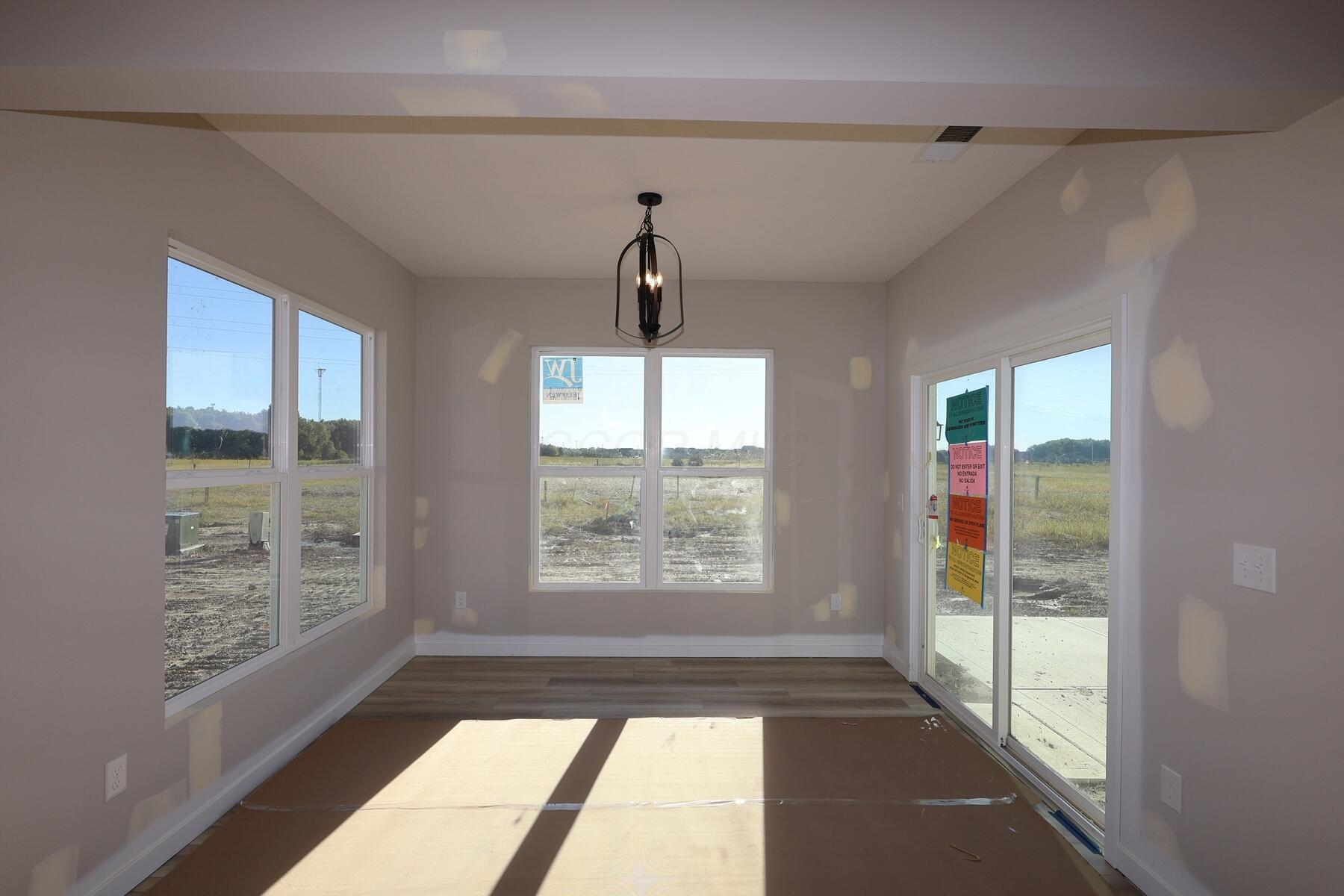 5888 Creekview Drive Property Photo 7