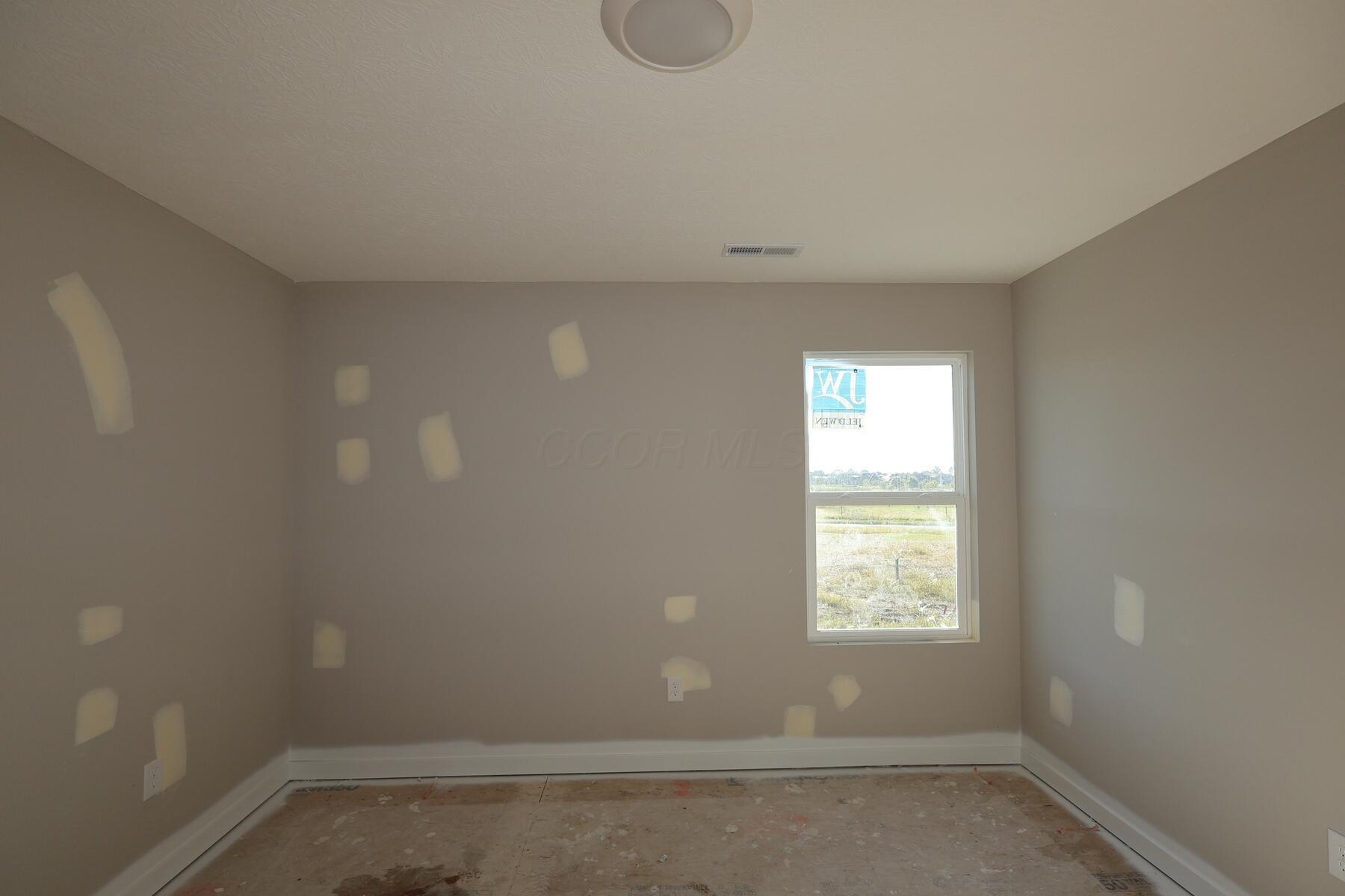 5888 Creekview Drive Property Photo 10
