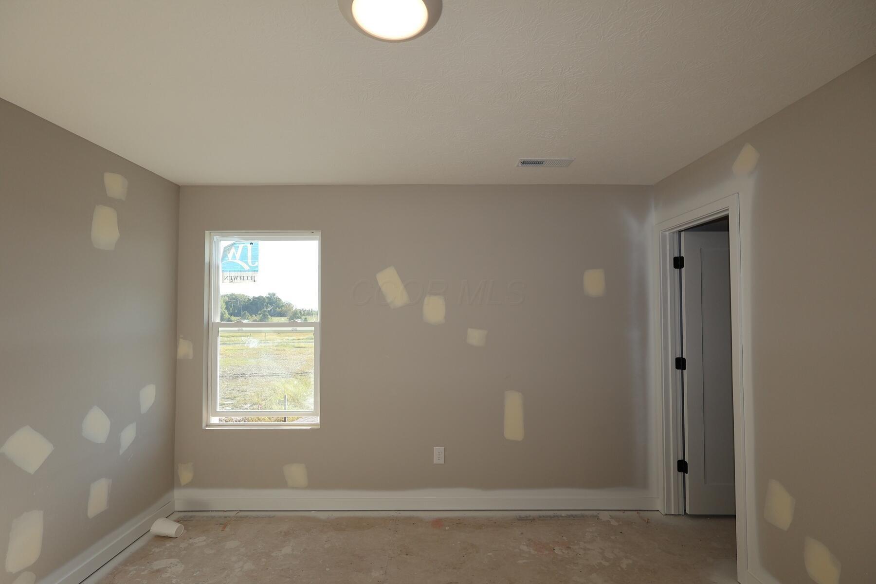 5888 Creekview Drive Property Photo 11