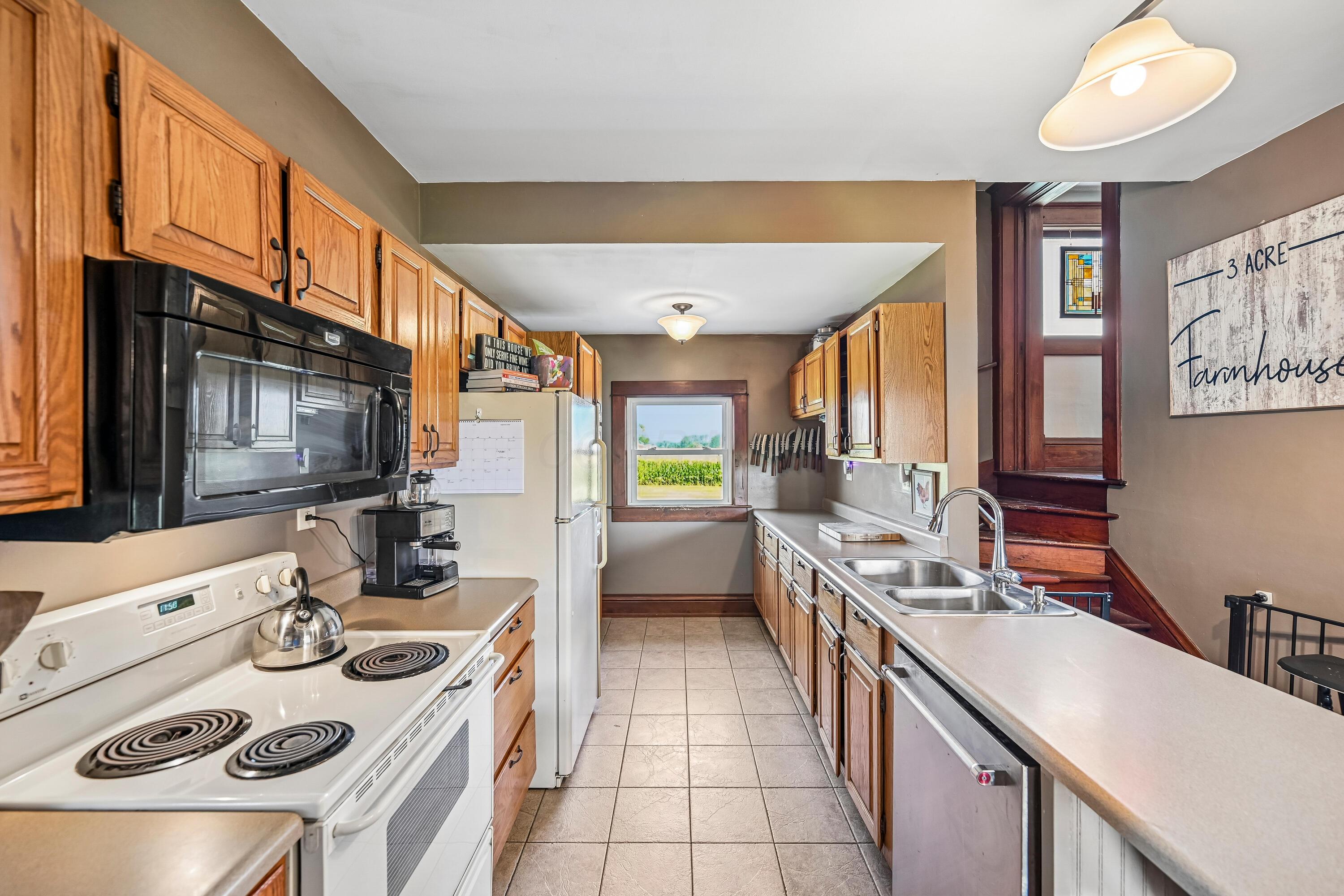 18021 County Road 75 Property Photo 15