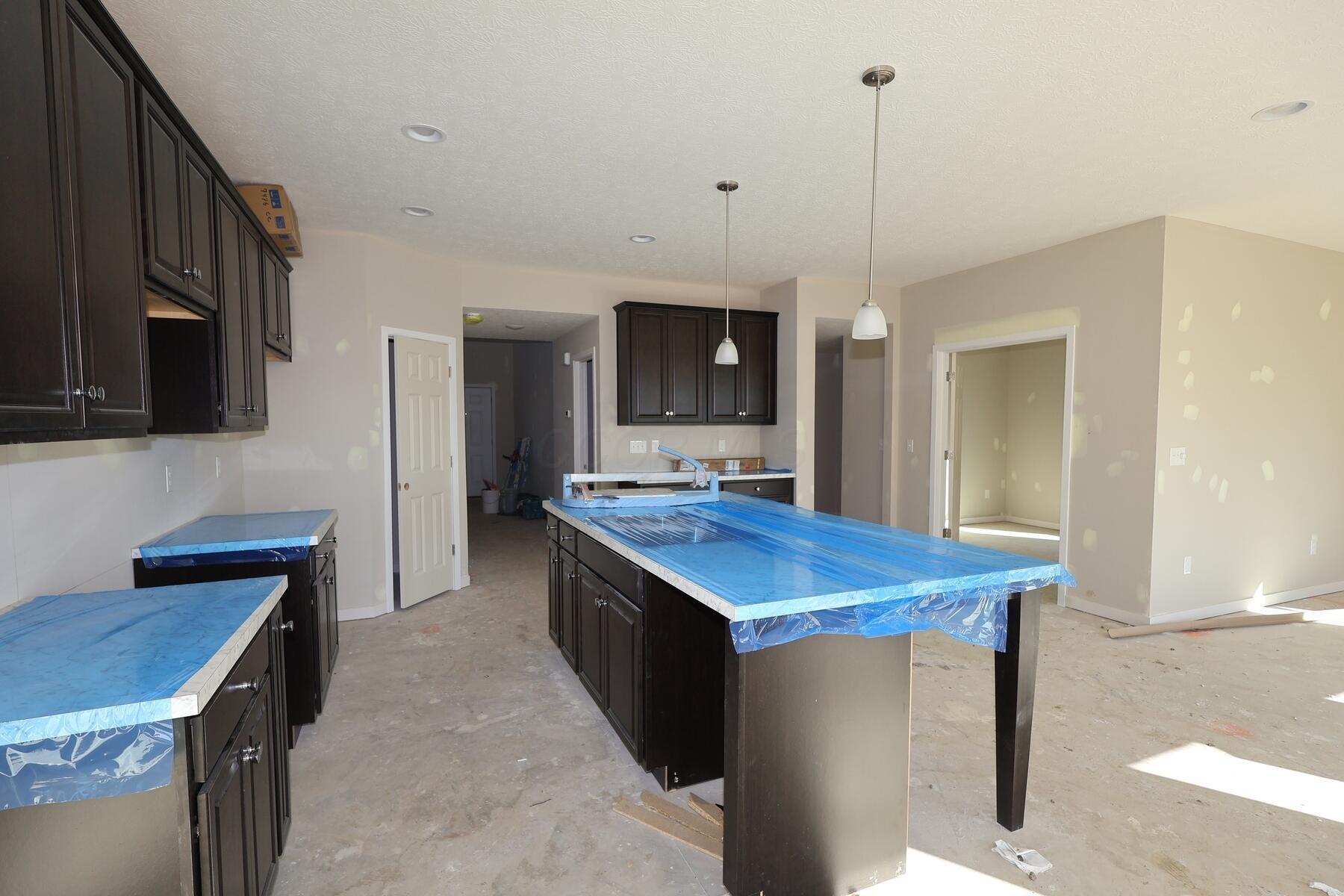 5876 Creekview Drive Property Photo 6