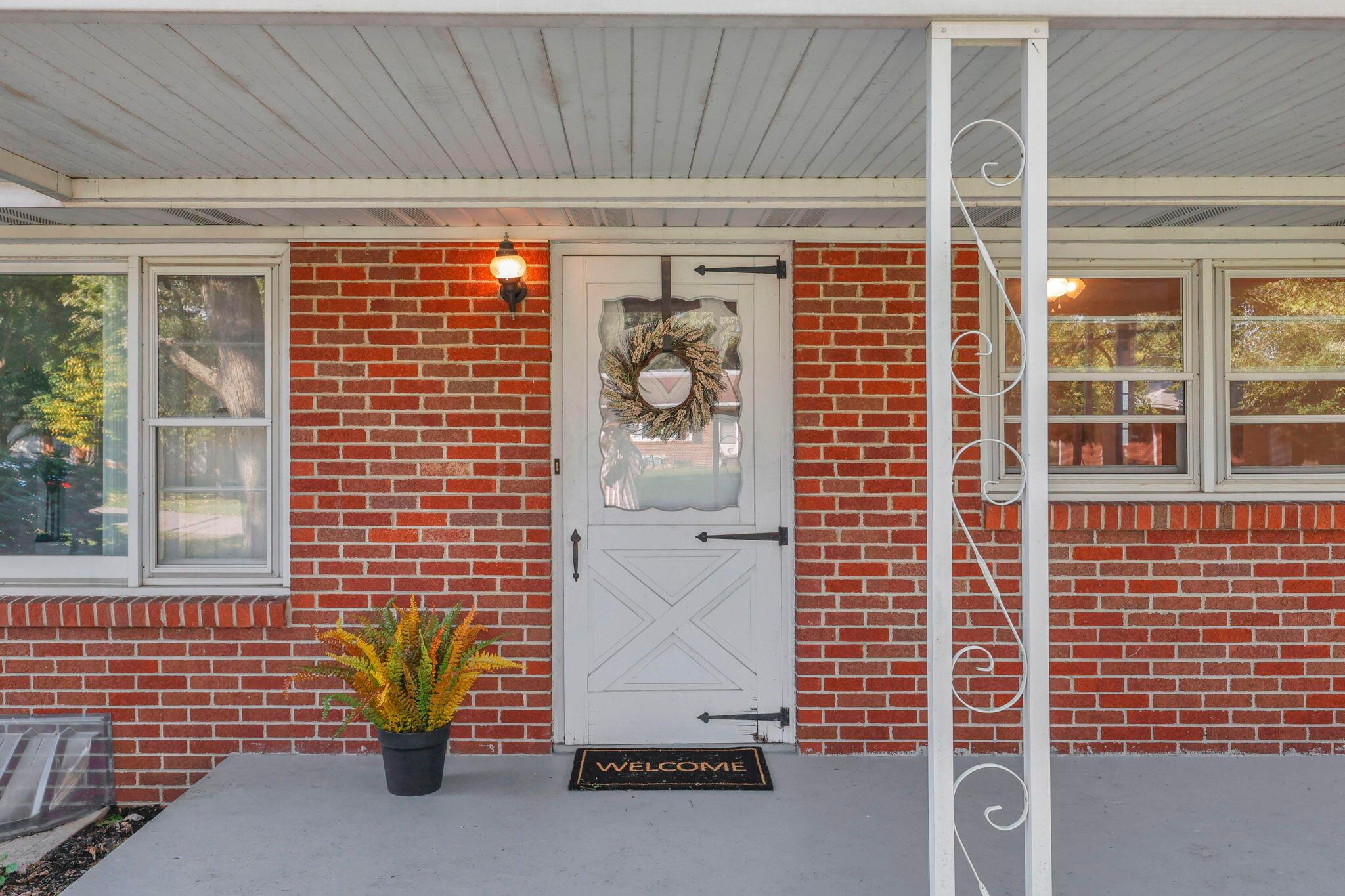 823 Wayne Drive Property Photo 9