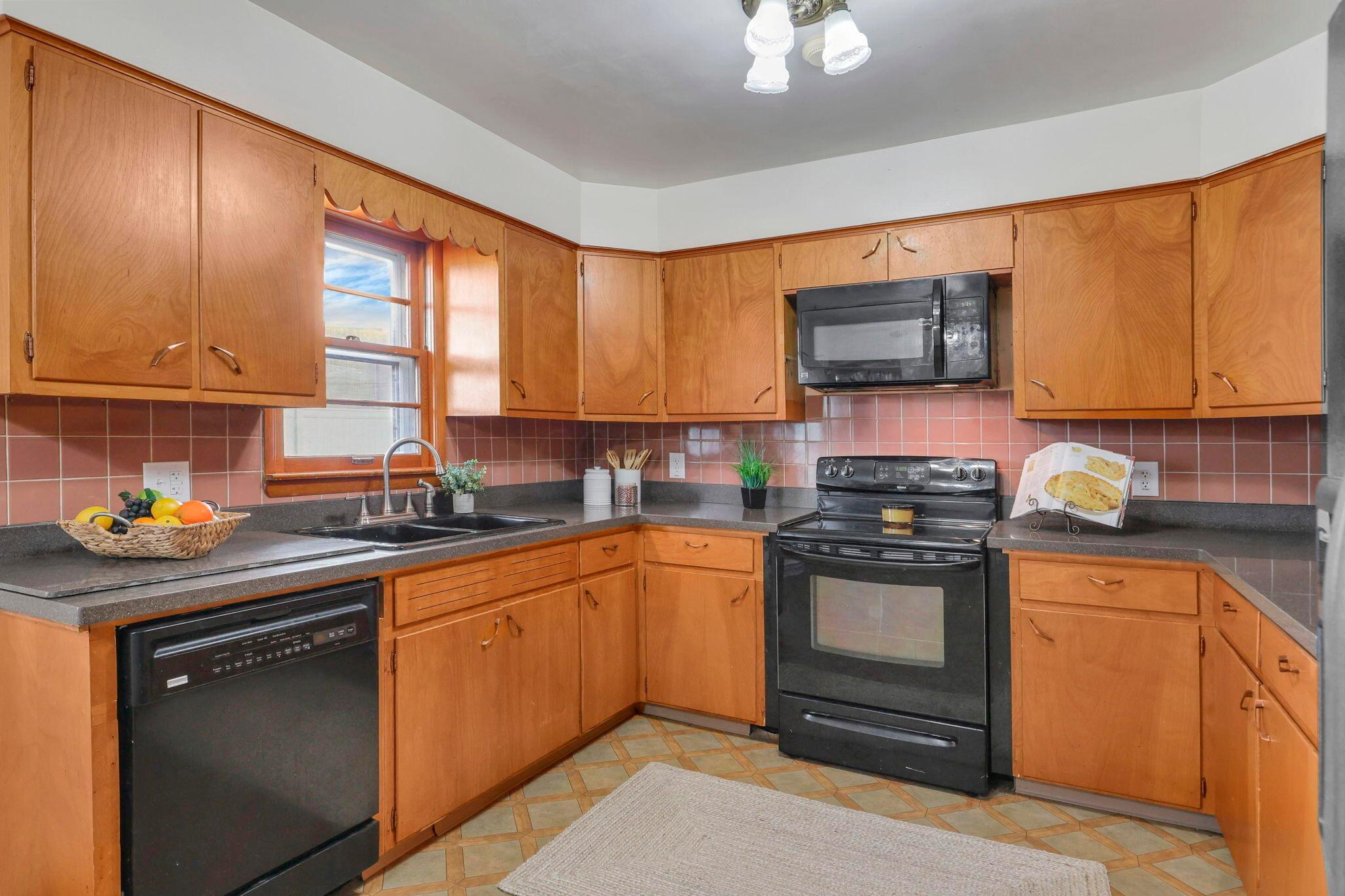 823 Wayne Drive Property Photo 33