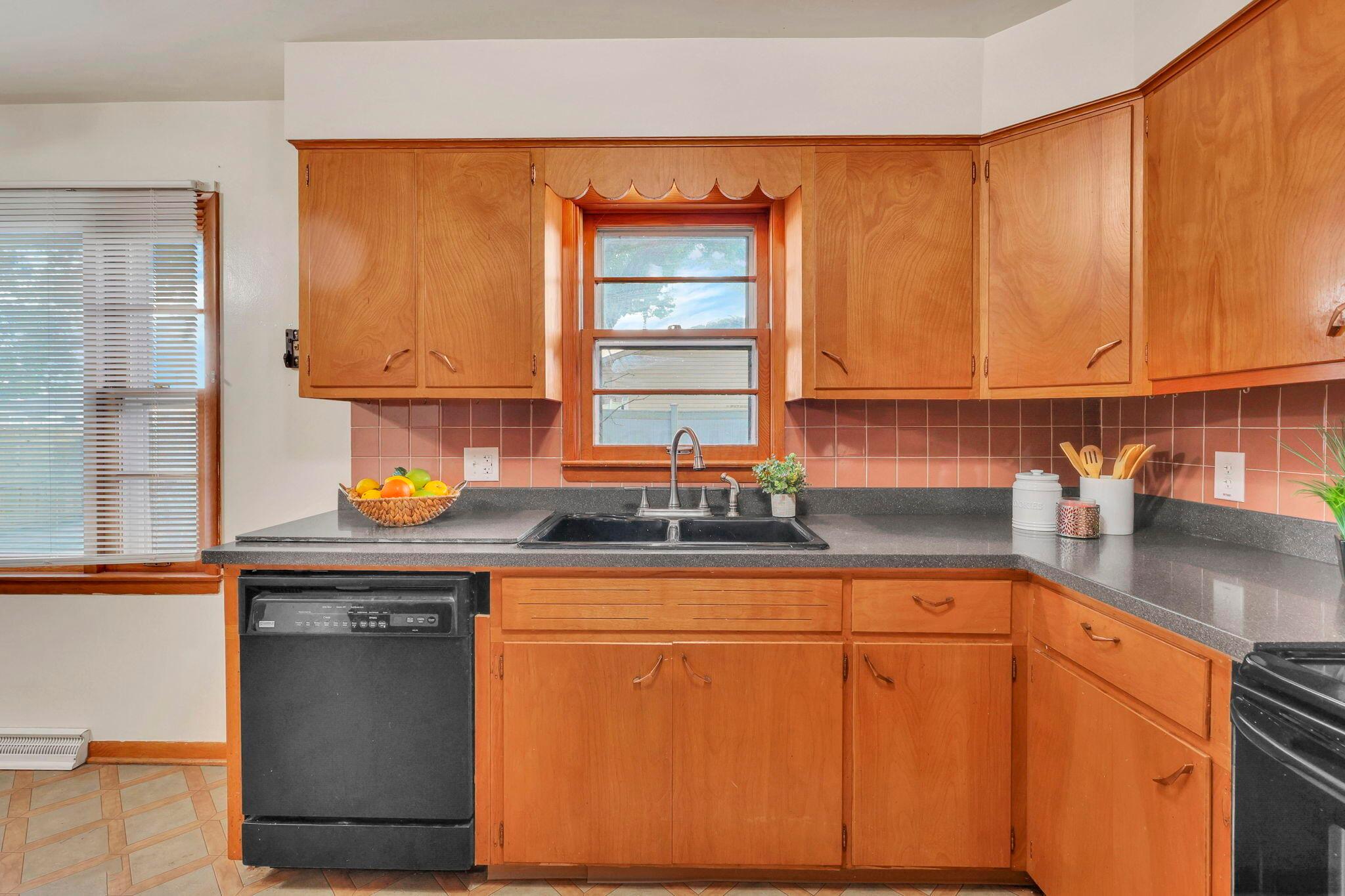 823 Wayne Drive Property Photo 34