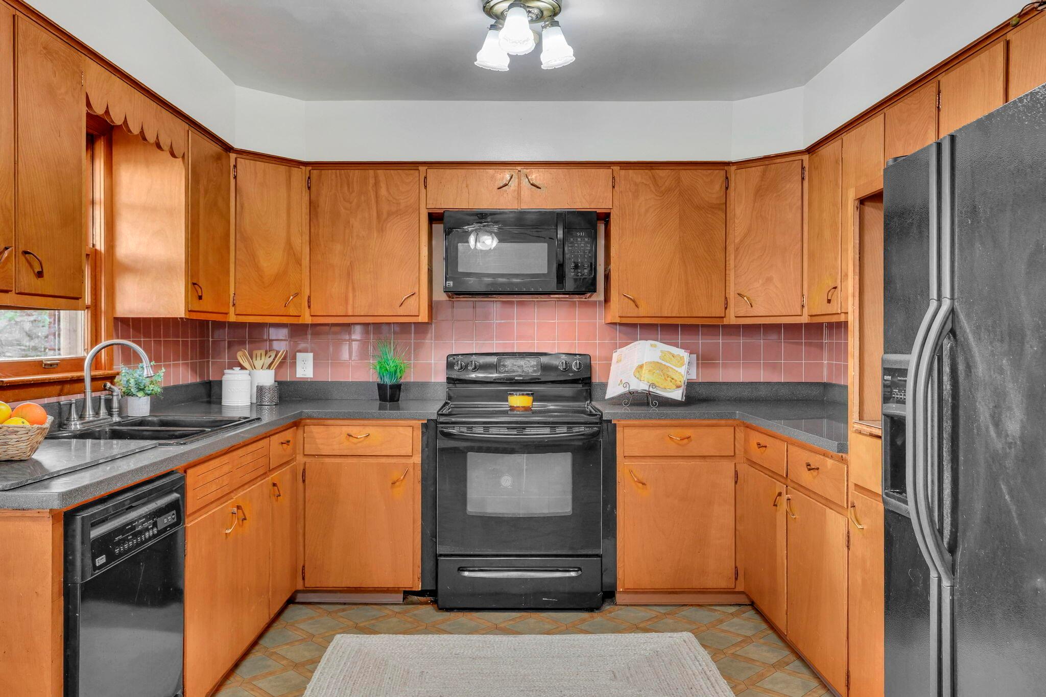 823 Wayne Drive Property Photo 35