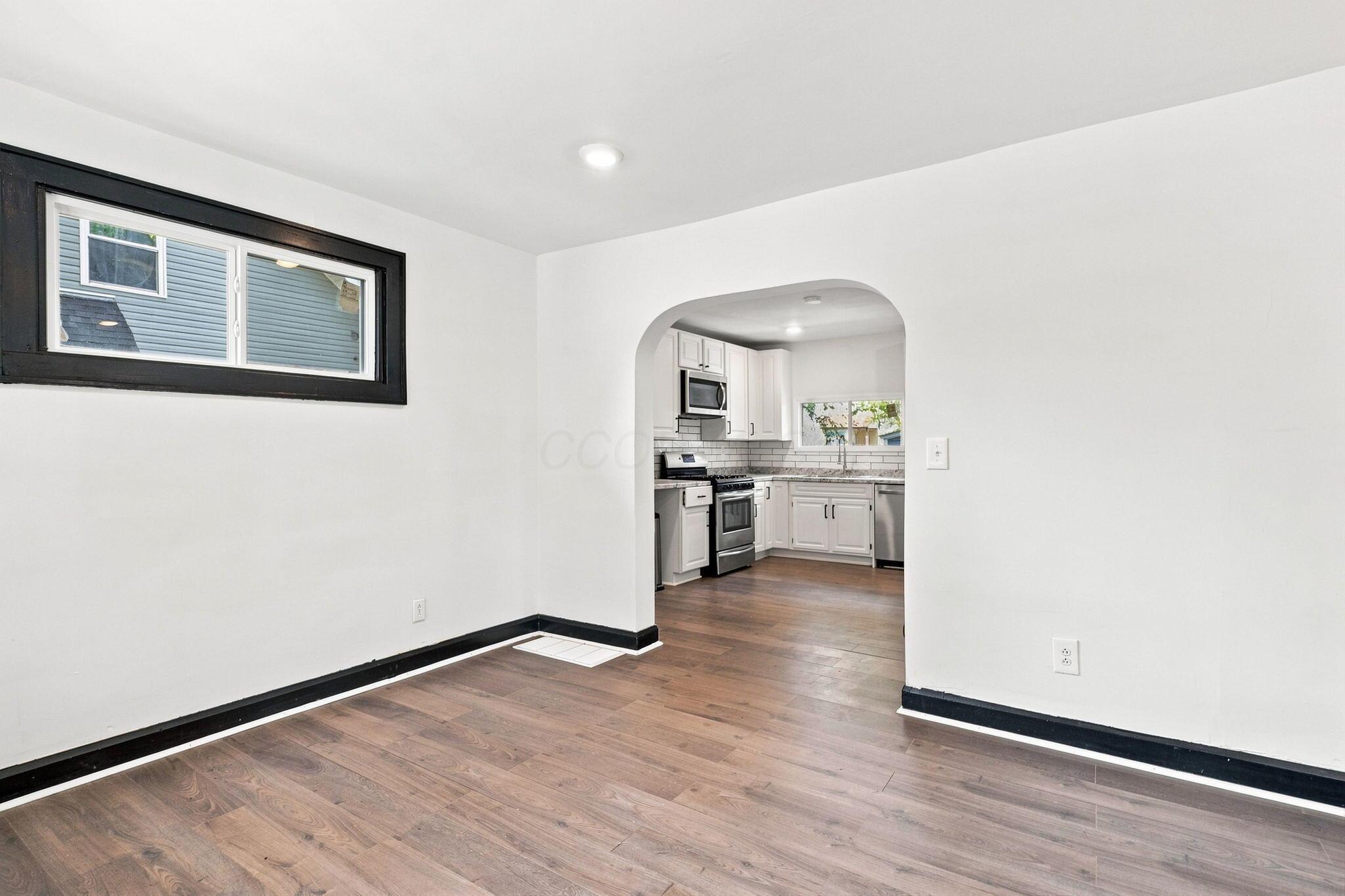 1456 Kenmore Road Property Photo 9