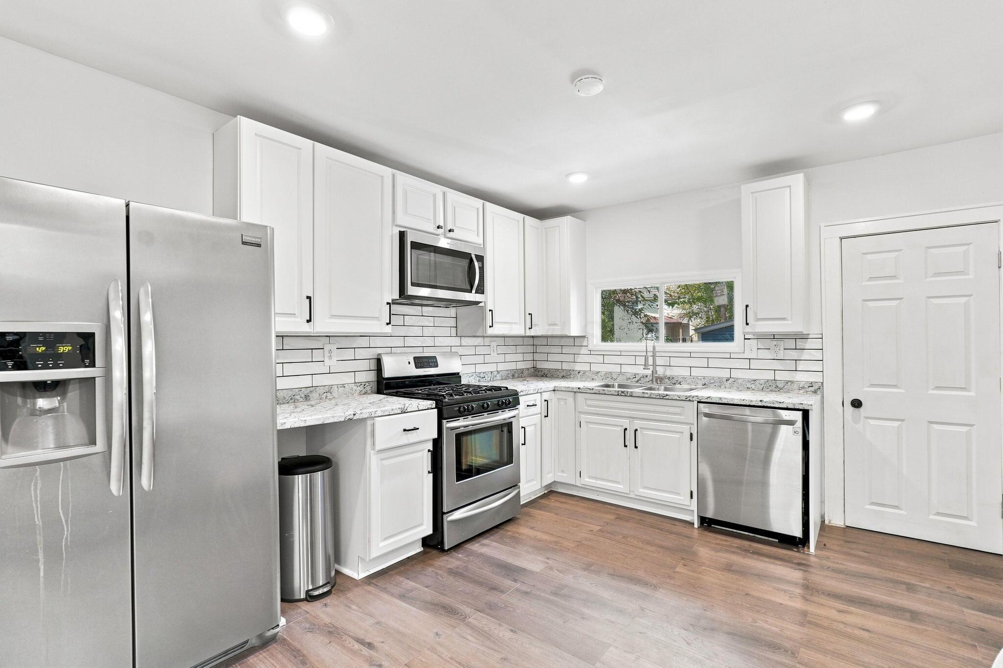 1456 Kenmore Road Property Photo 11