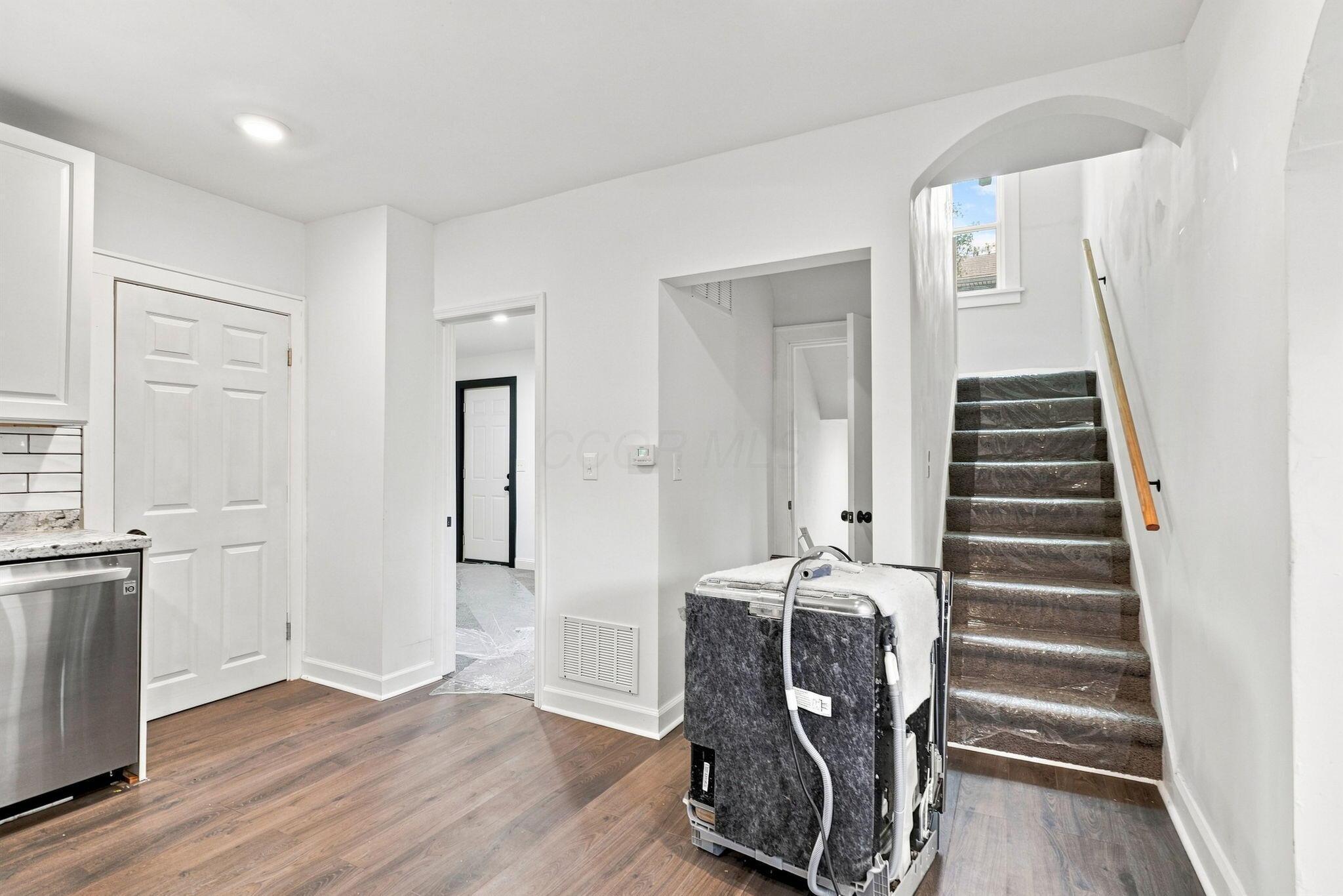 1456 Kenmore Road Property Photo 16