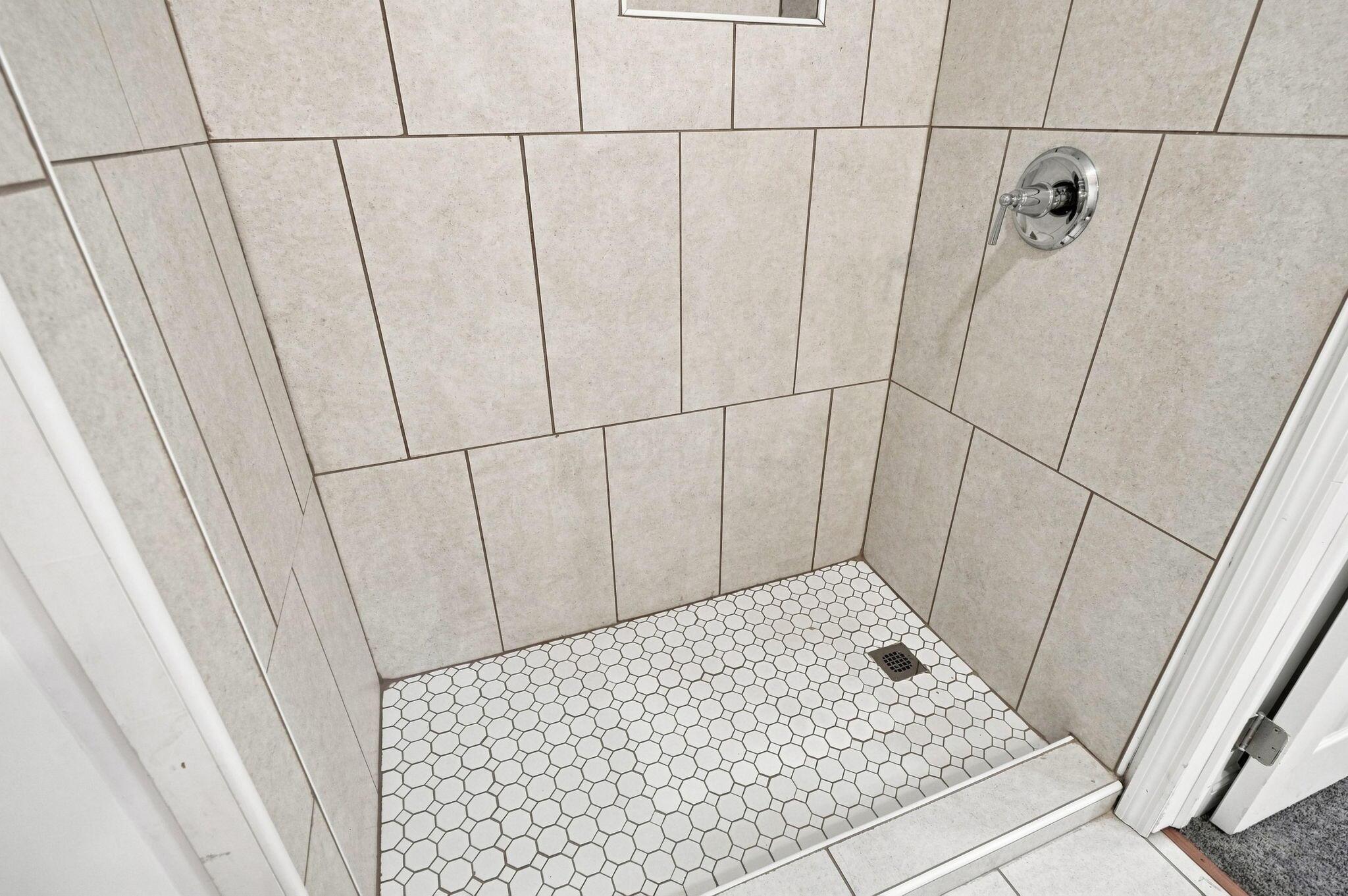 1456 Kenmore Road Property Photo 40