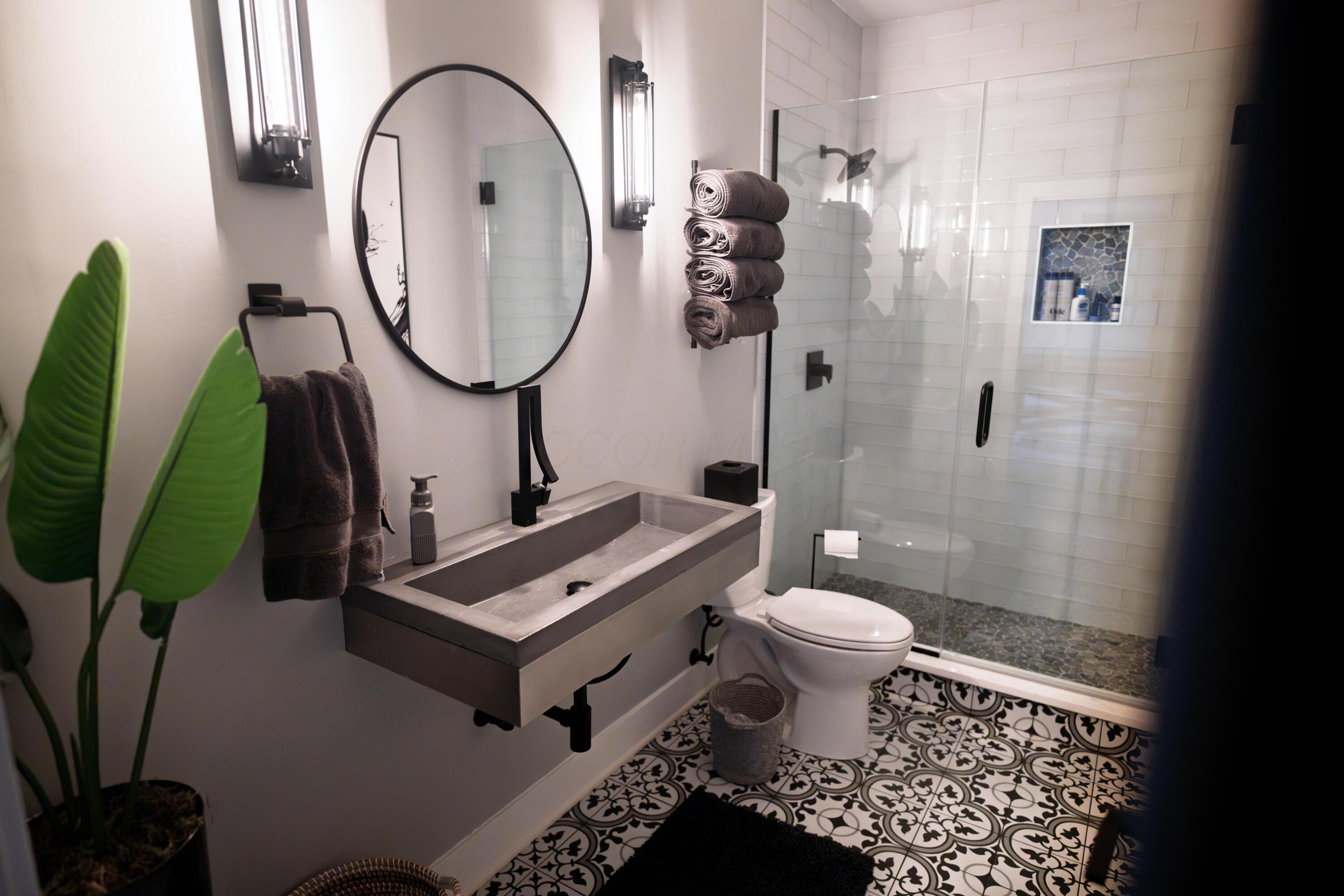 1404 Guilford Road Property Photo 21