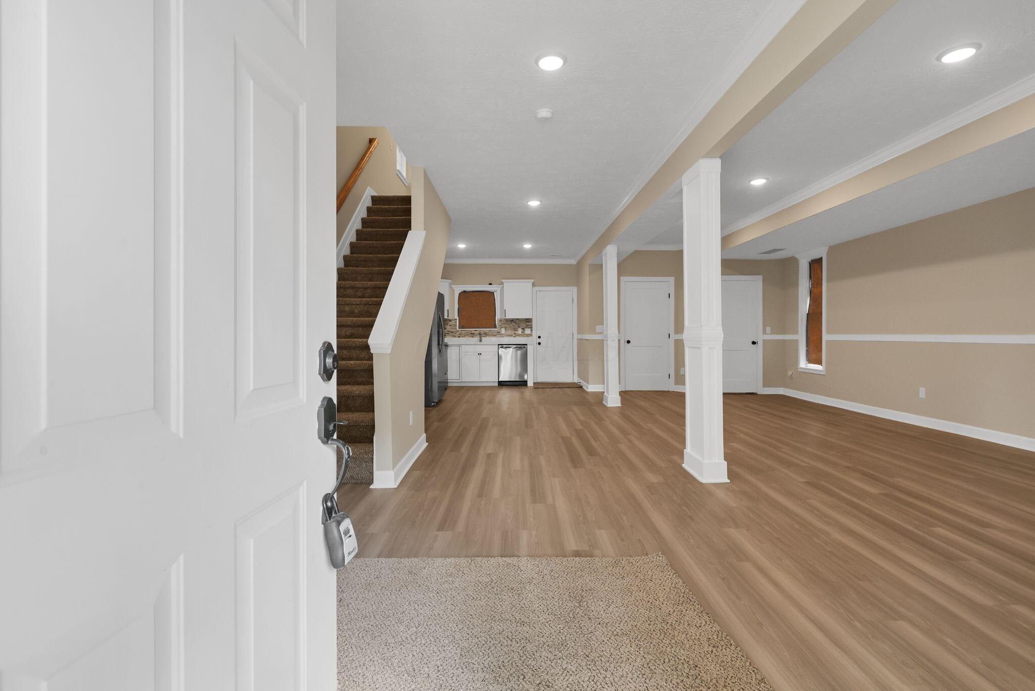 1074 Lockbourne Road Property Photo 7