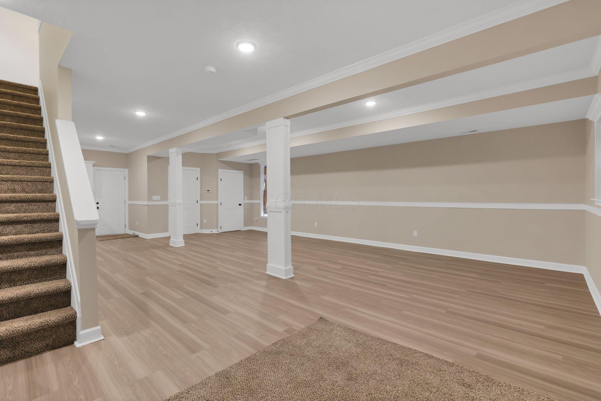 1074 Lockbourne Road Property Photo 9