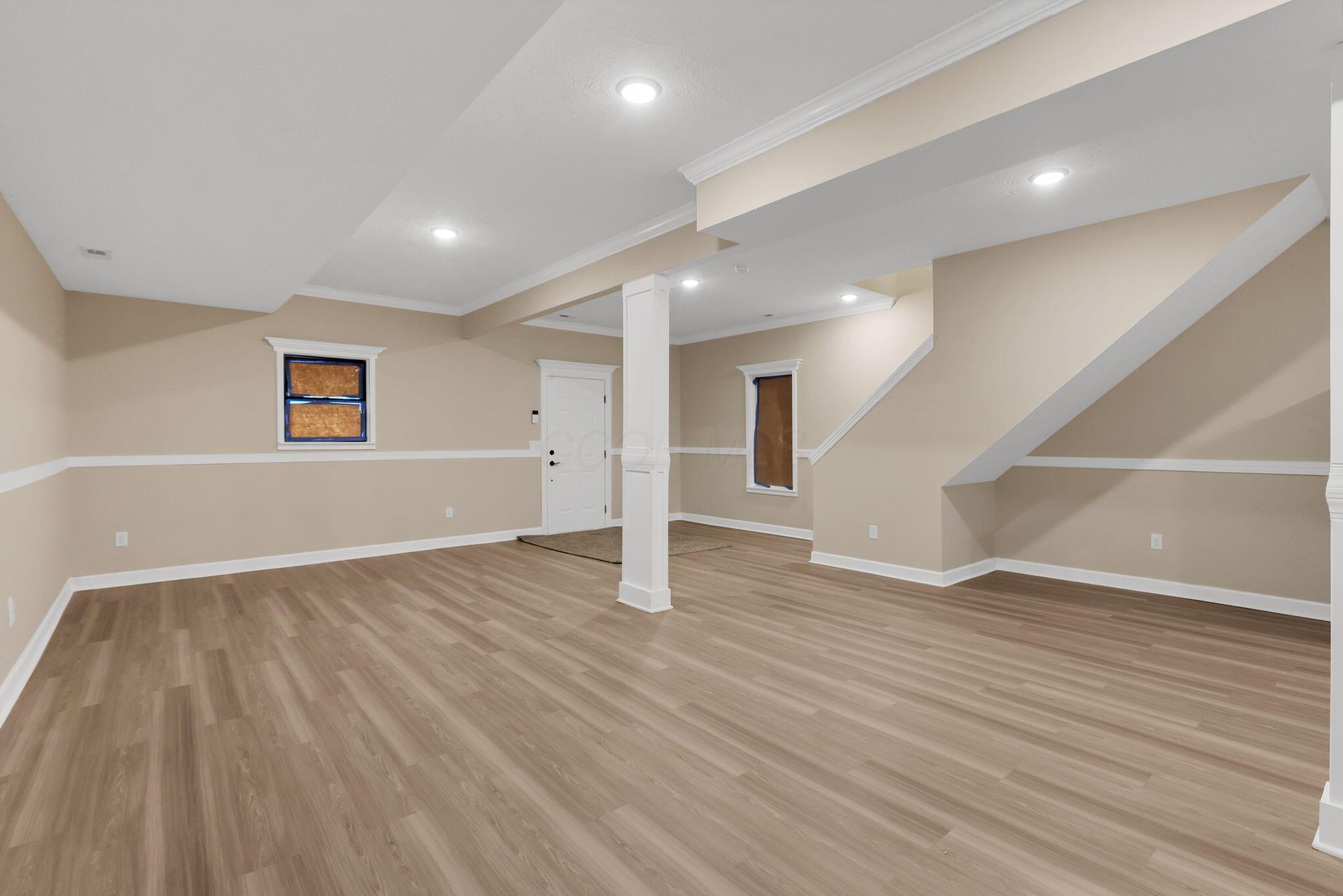 1074 Lockbourne Road Property Photo 10