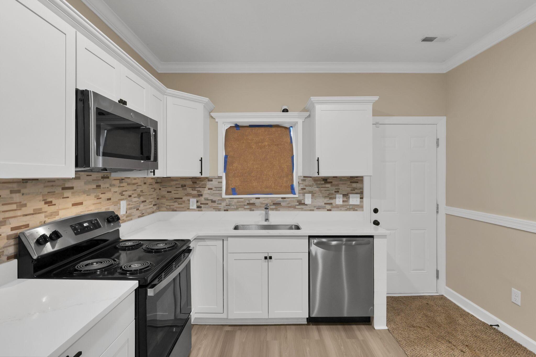 1074 Lockbourne Road Property Photo 12