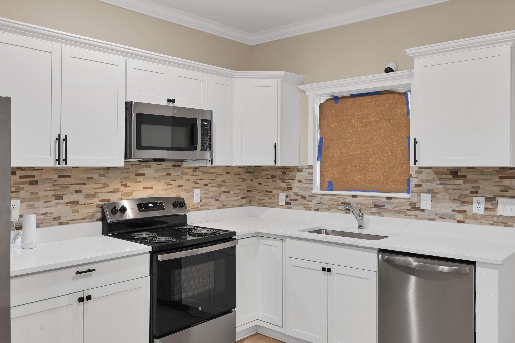 1074 Lockbourne Road Property Photo 14