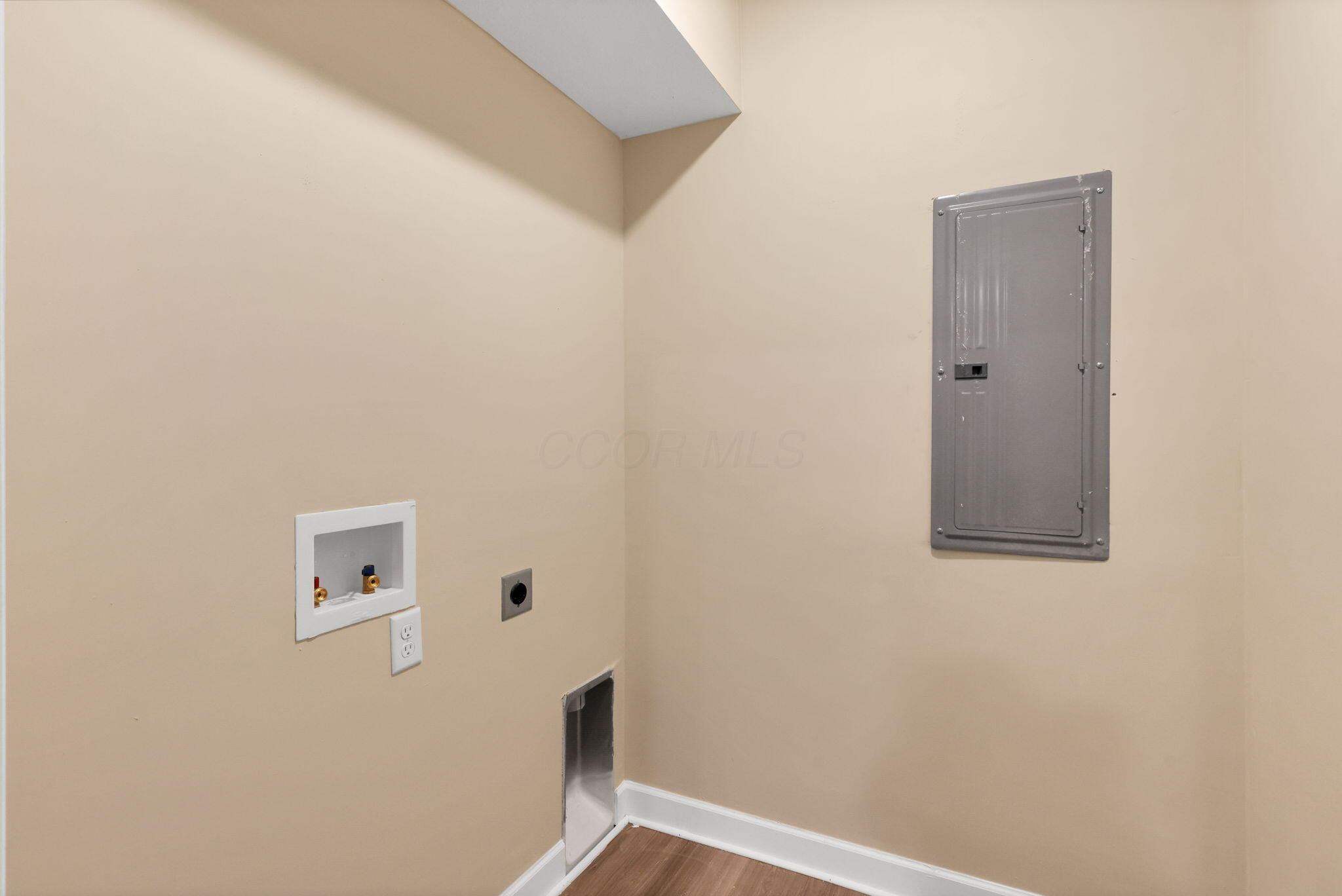 1074 Lockbourne Road Property Photo 16