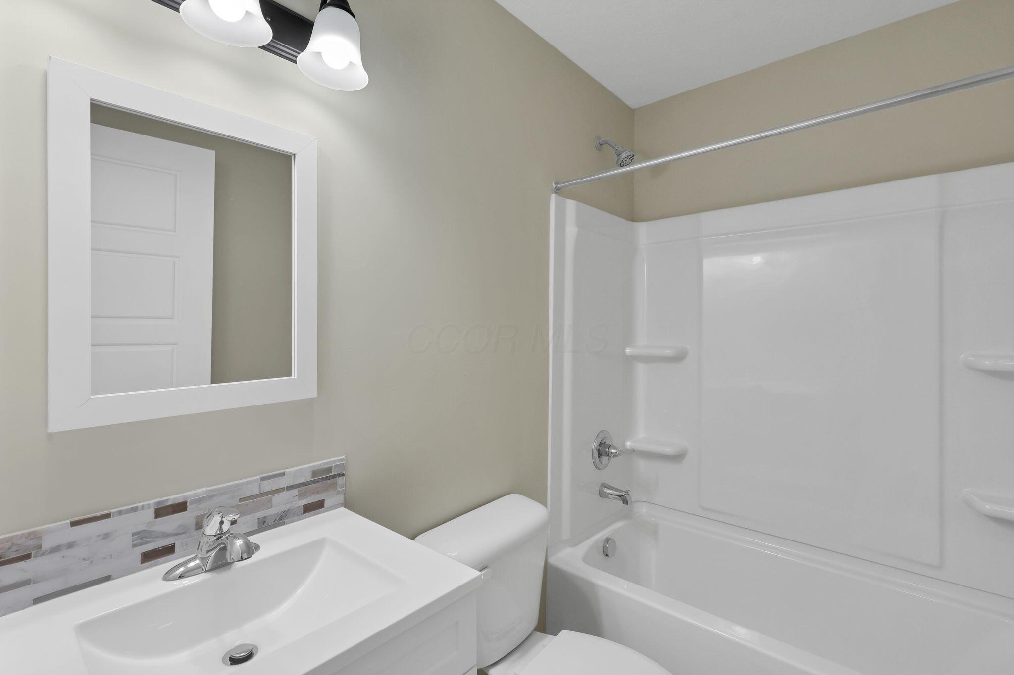 1074 Lockbourne Road Property Photo 29