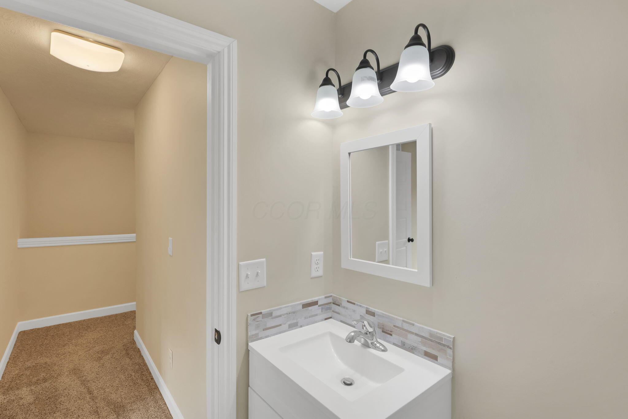 1074 Lockbourne Road Property Photo 31