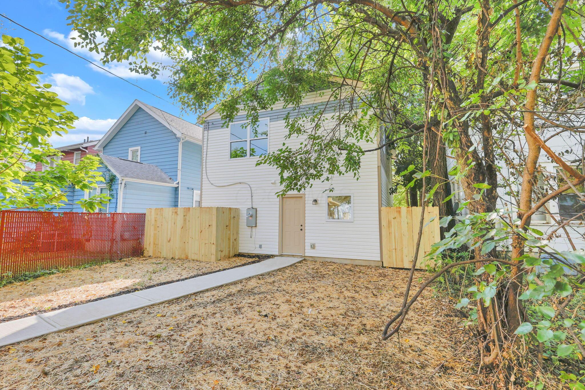 1074 Lockbourne Road Property Photo 34