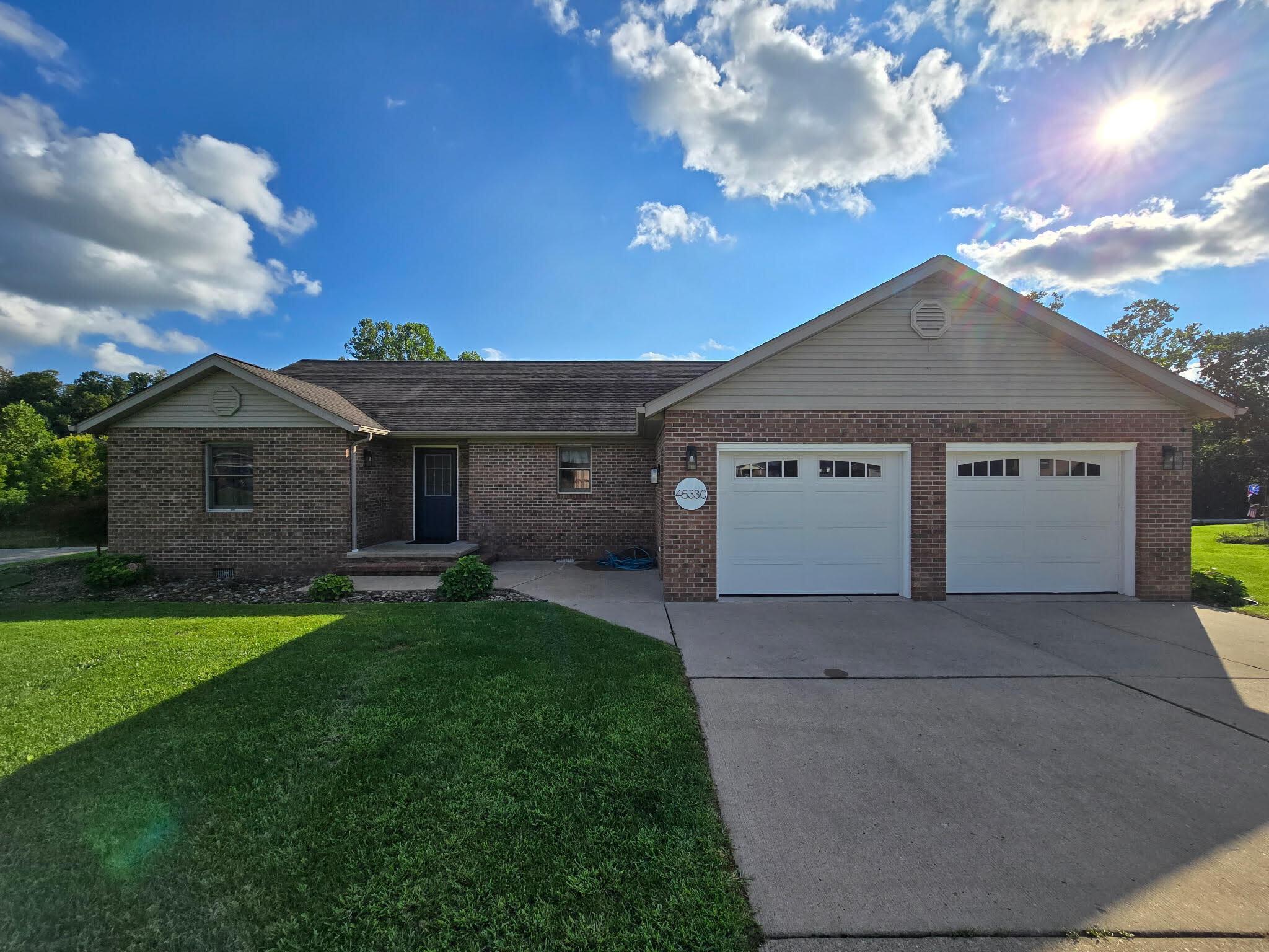 45330 Maple View Circle