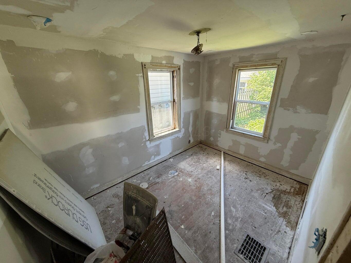 883 Barnett Road Property Photo 9