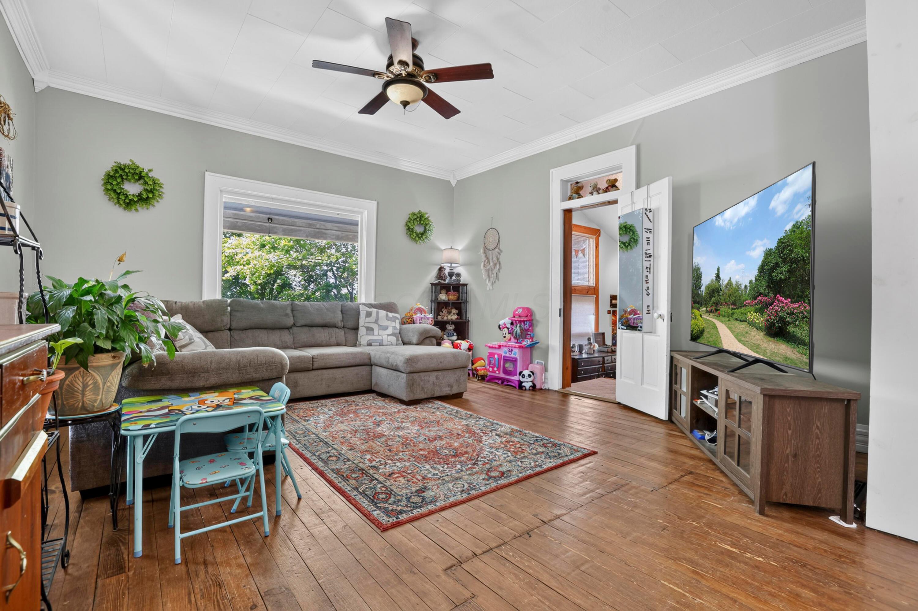 352 Mound Street Property Photo 8