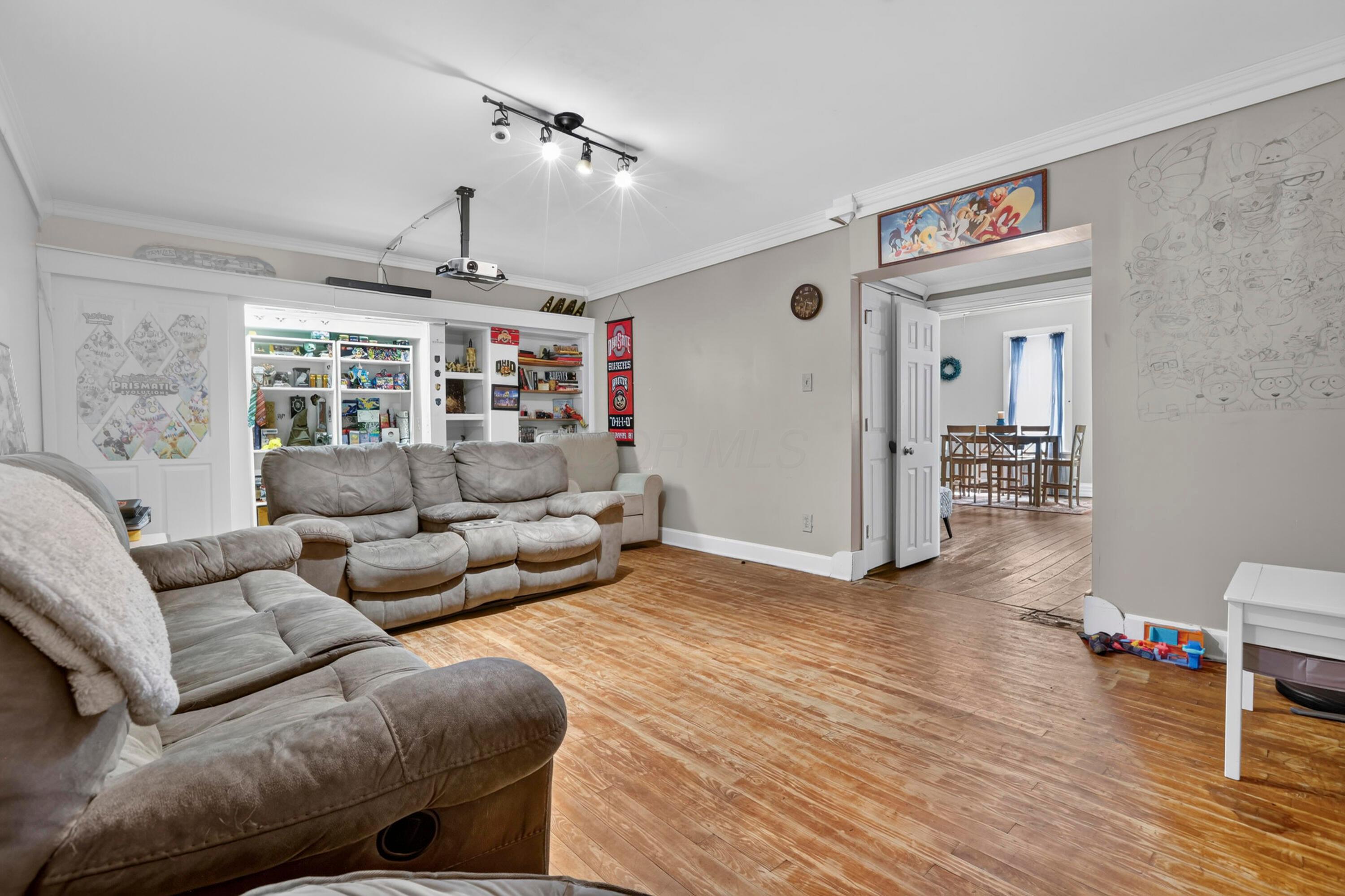 352 Mound Street Property Photo 28