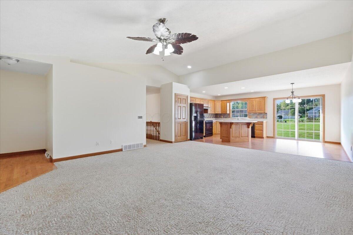 87 Struble Circle Property Photo 2