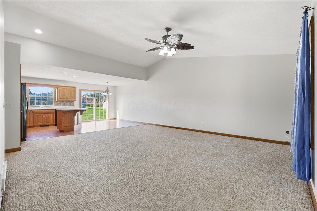 87 Struble Circle Property Photo 3