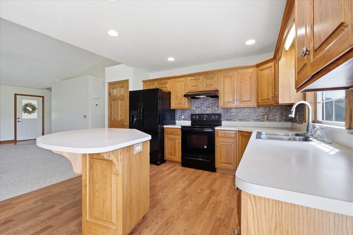 87 Struble Circle Property Photo 7